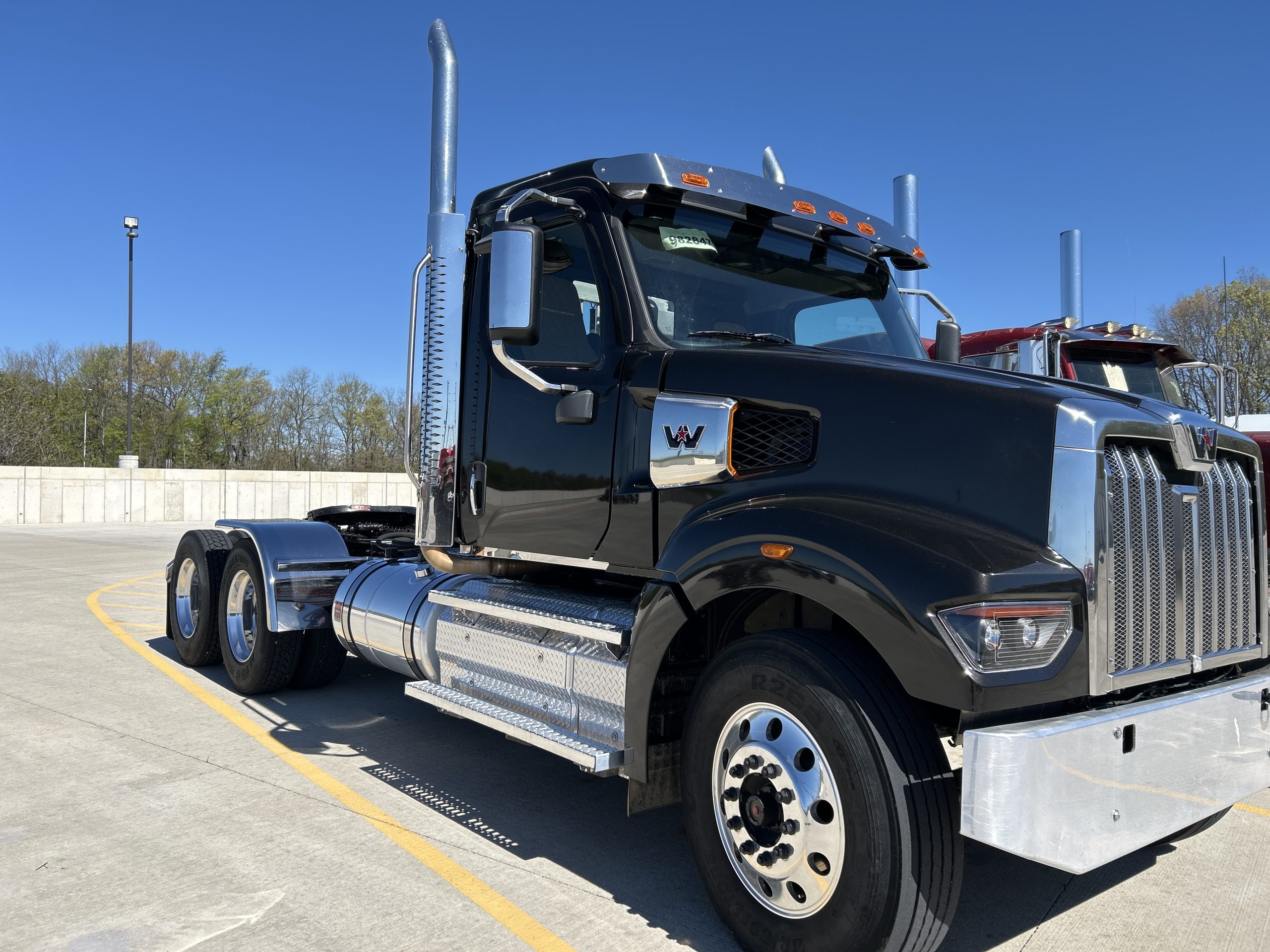 2025 Western Star 49X 2025 Western Star 49X - image 2 of 5