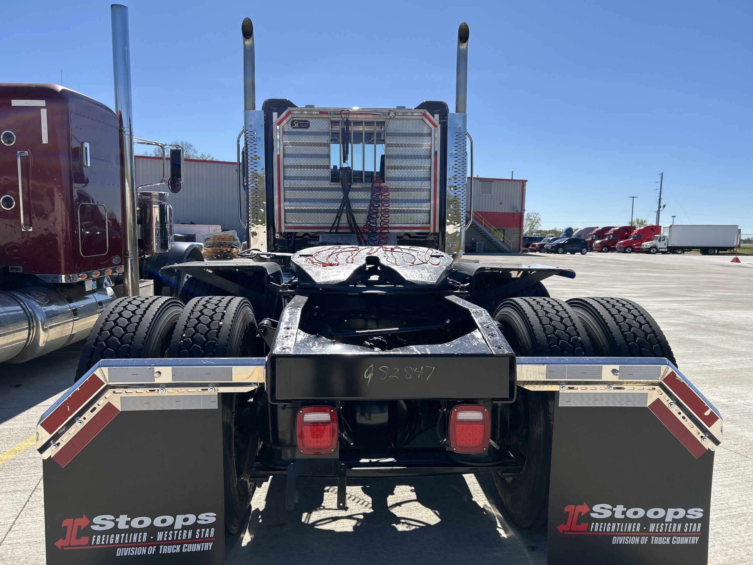 2025 Western Star 49X 2025 Western Star 49X - image 3 of 5