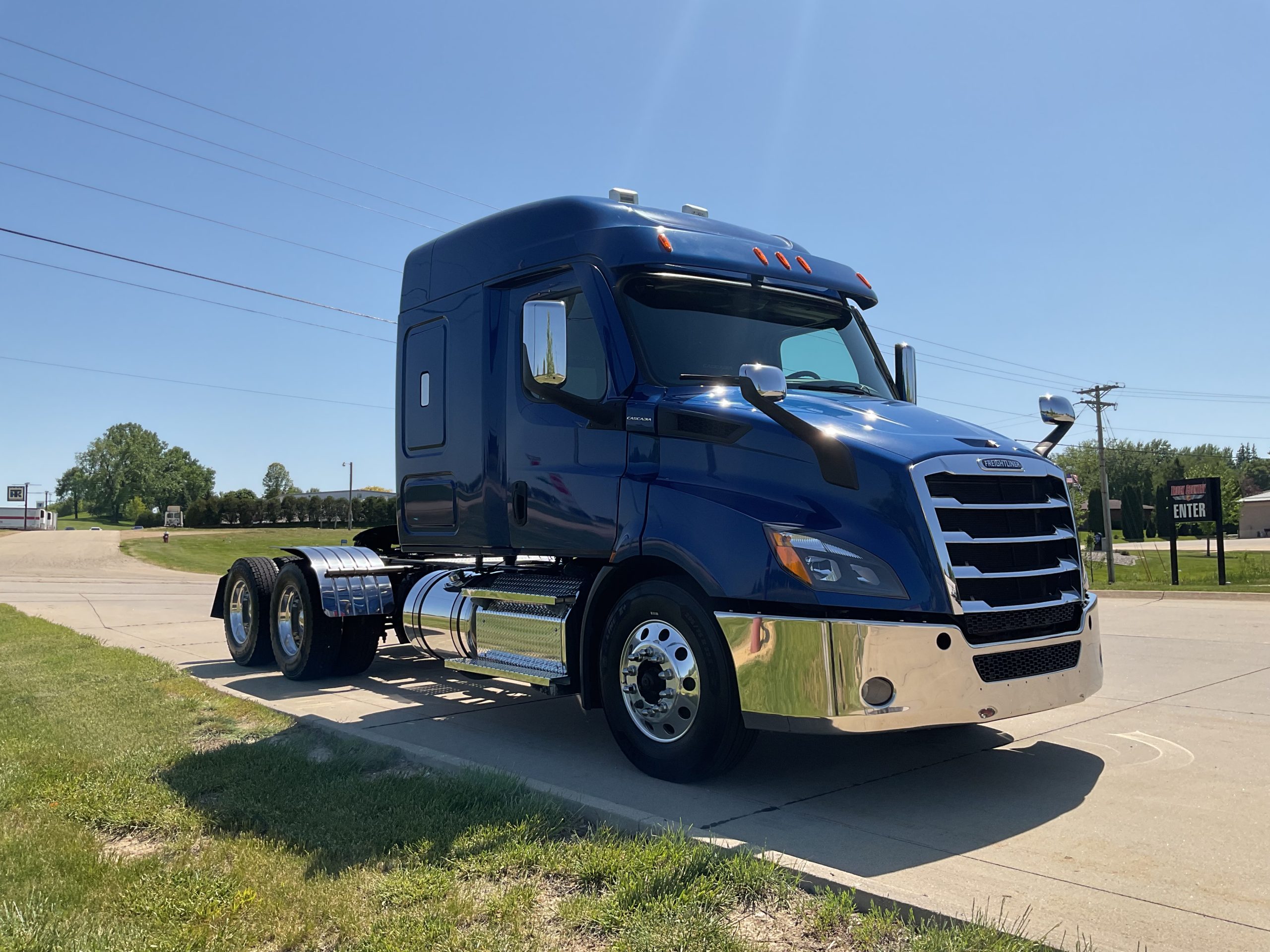 2020 Freightliner PE116 2020 Freightliner PE116 - image 3 of 6