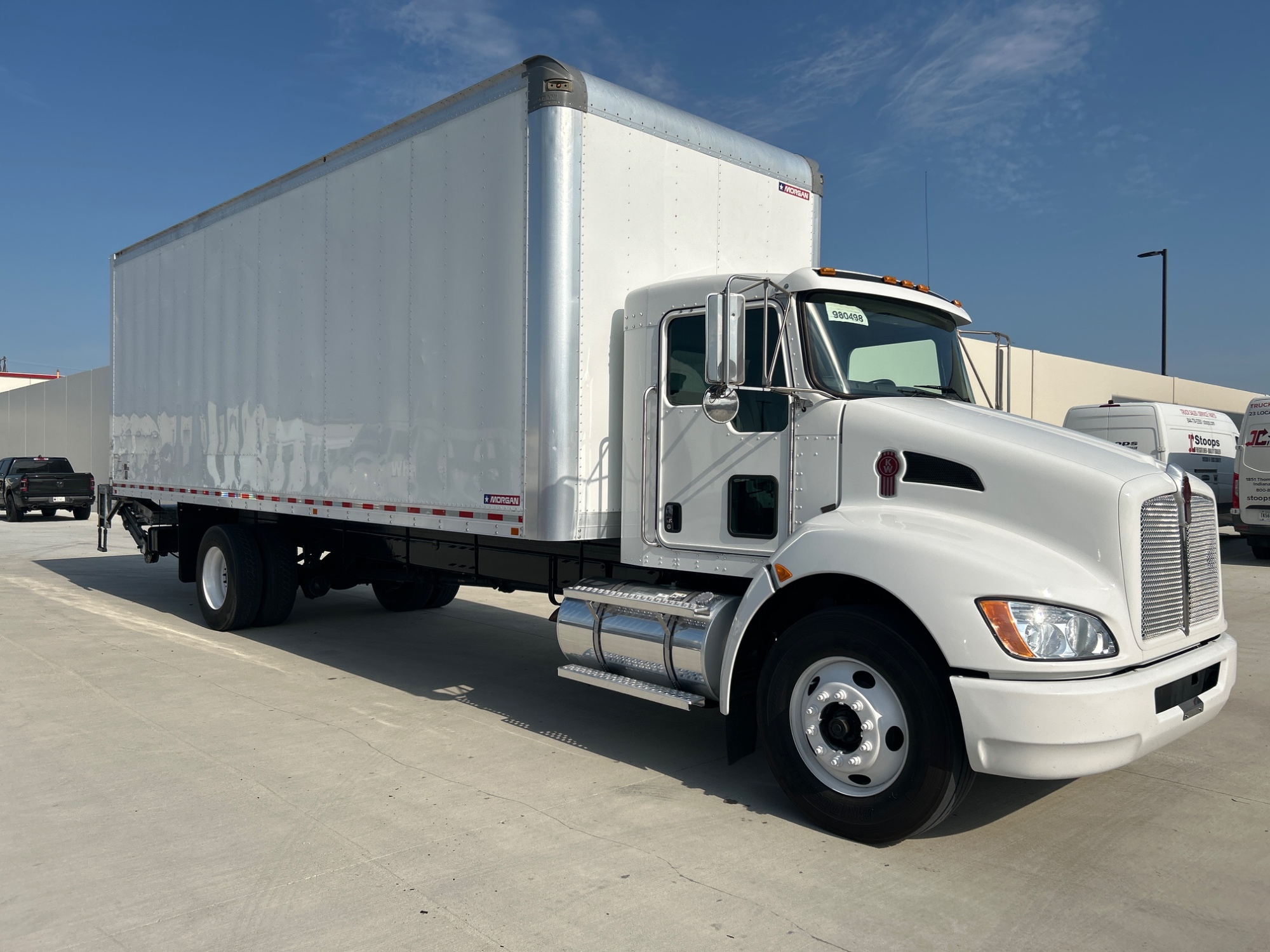2022 Kenworth T270 — photo 5