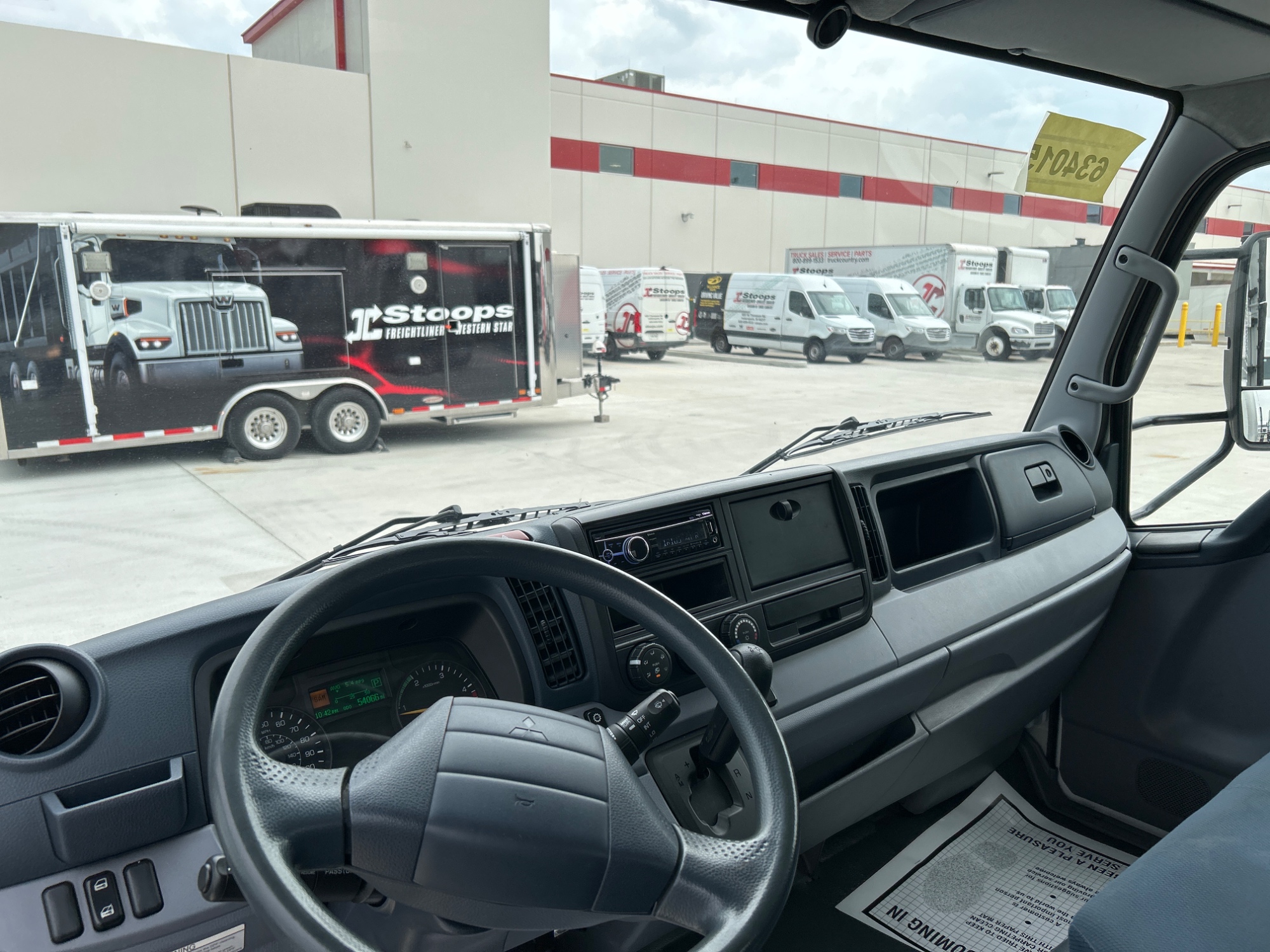 2017 Mitsubishi/Fuso FE160 2017 Mitsubishi/Fuso FE160 - image 5 of 5