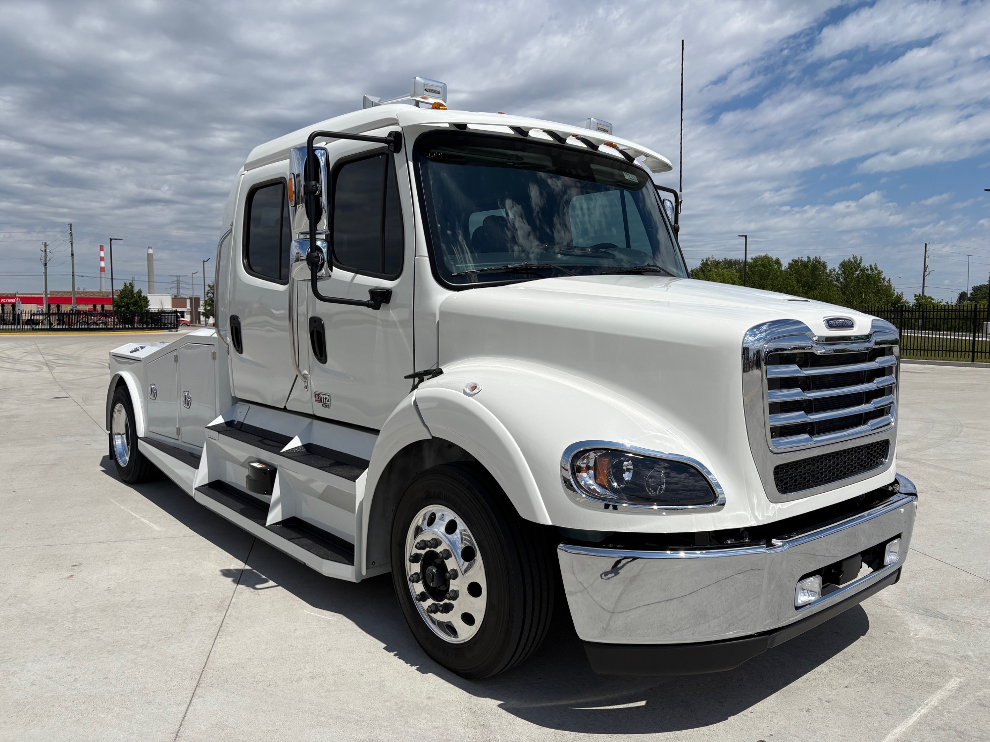 2026 Freightliner M2112+ 2026 Freightliner M2112+ - image 3 of 6