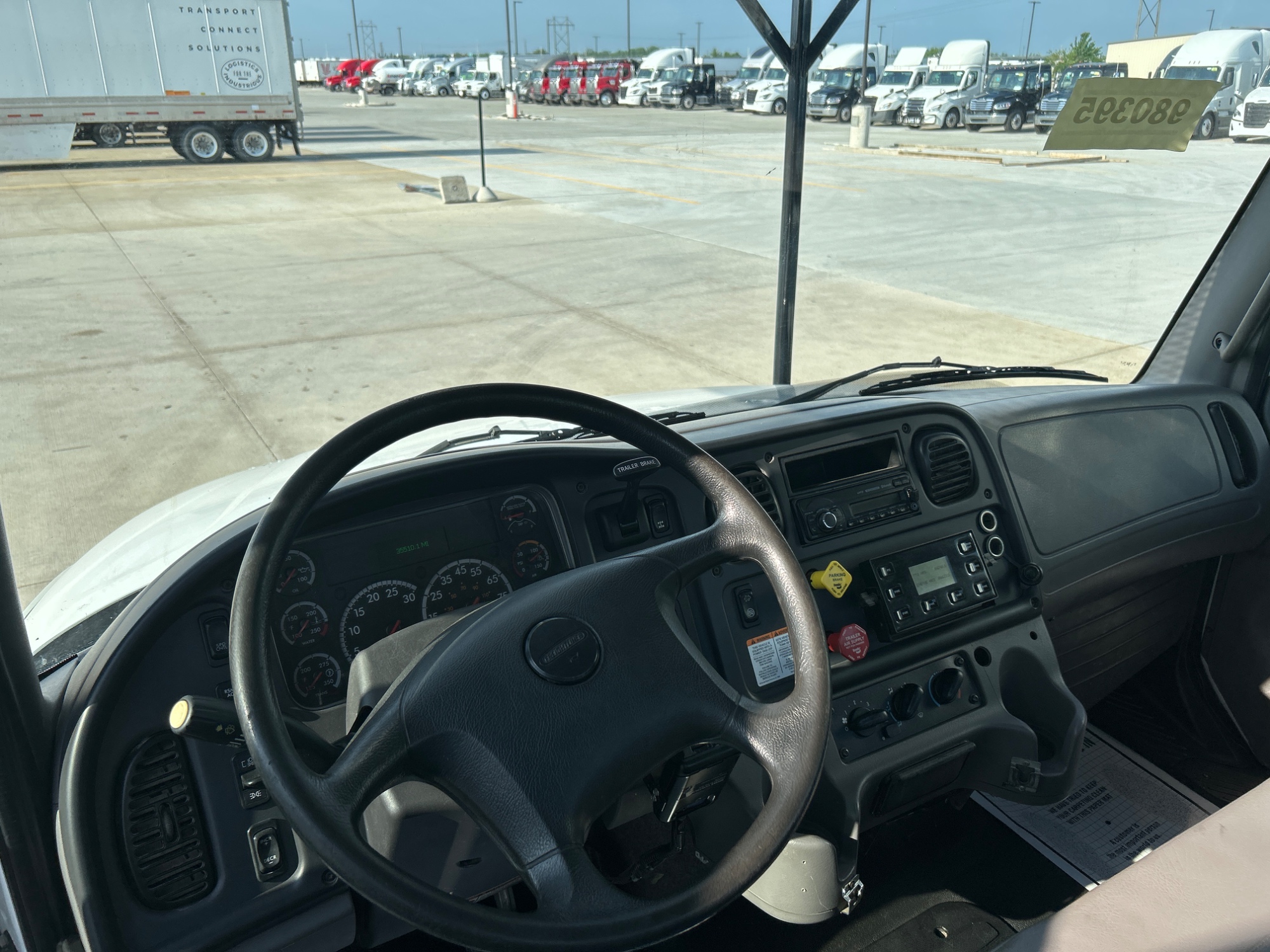 2016 Freightliner M2 106 — photo 6