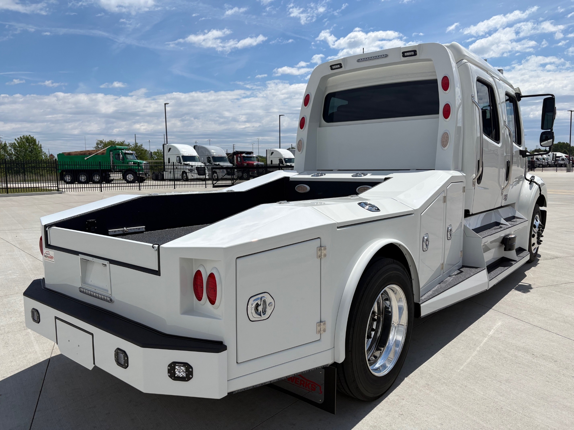 2026 Freightliner M2 106+ 068Rf00000fLltx 2026 Freightliner M2 106+ 068Rf00000fLltx