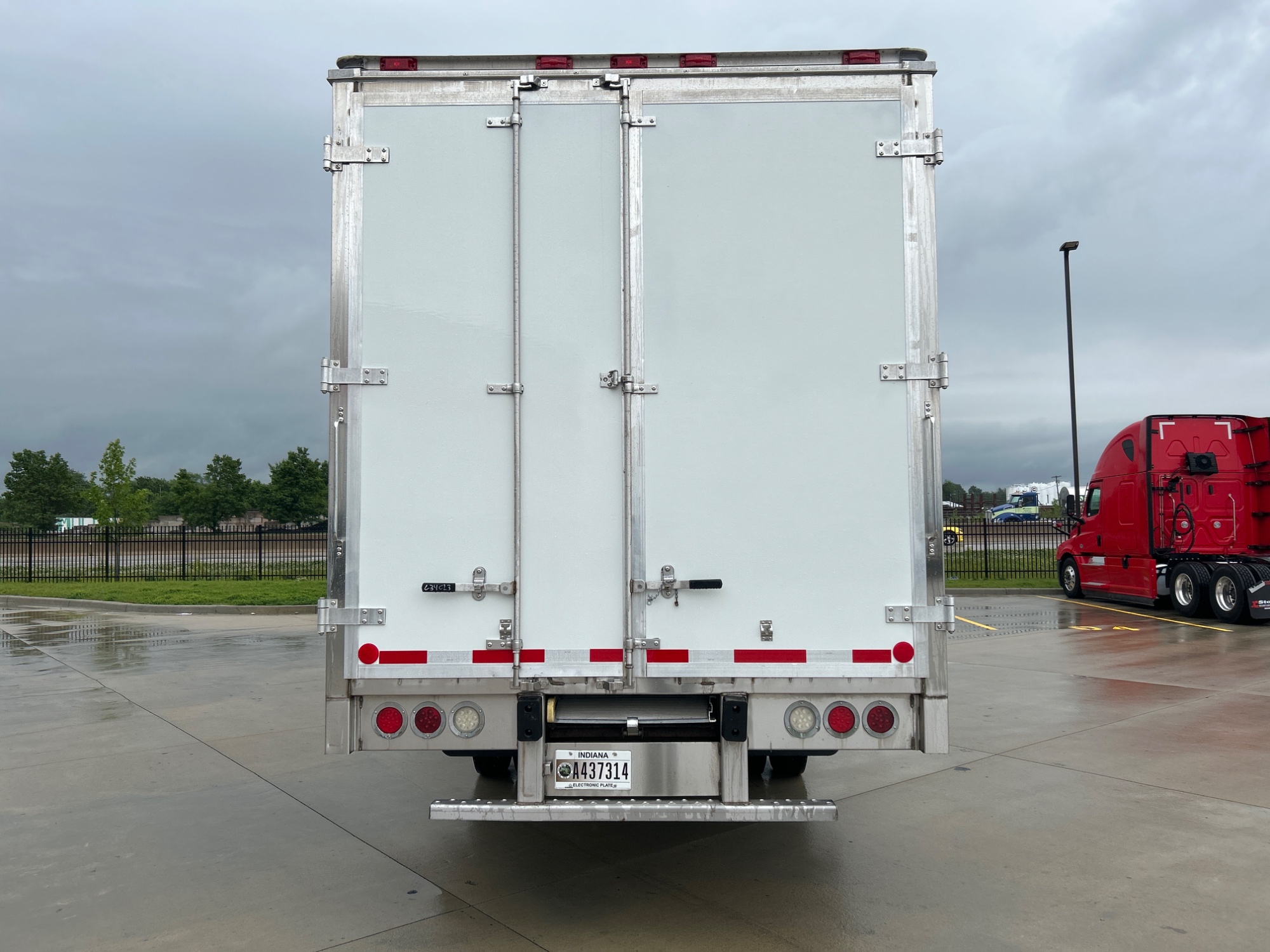2017 Mitsubishi/Fuso FE160 2017 Mitsubishi/Fuso FE160 - image 4 of 5