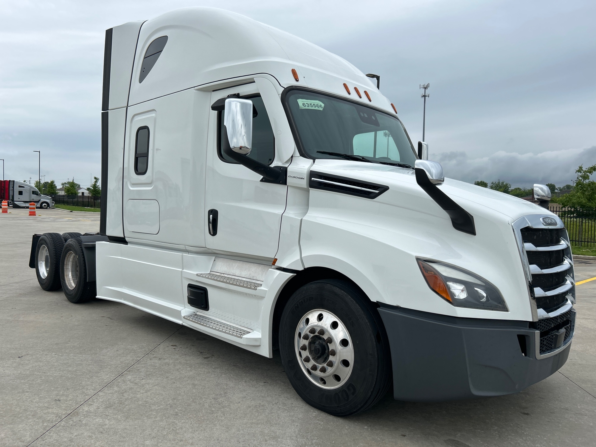 2020 Freightliner PT126SLP 2020 Freightliner PT126SLP - image 3 of 6
