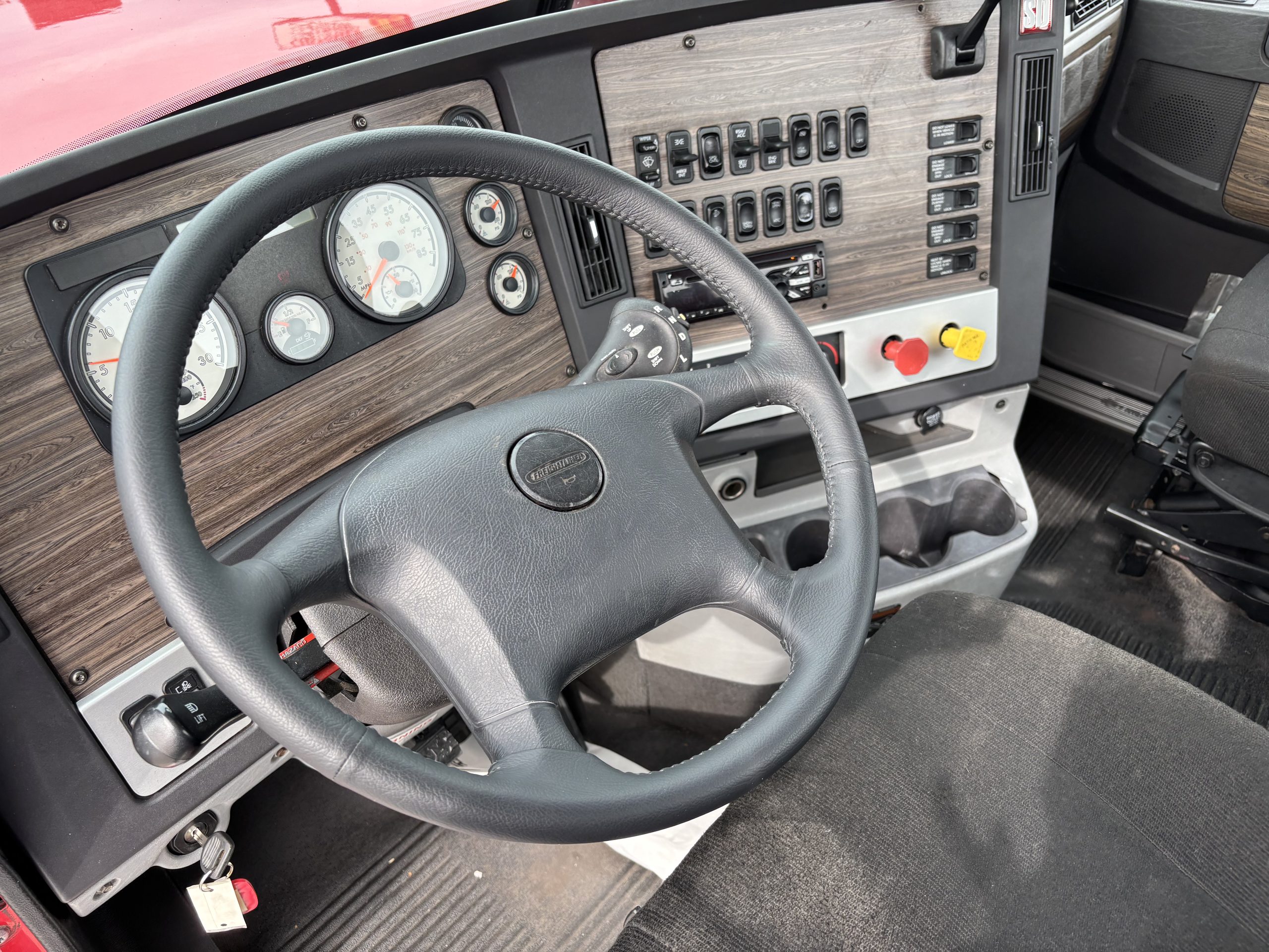 2020 Freightliner 122SD 2020 Freightliner 122SD - image 4 of 6