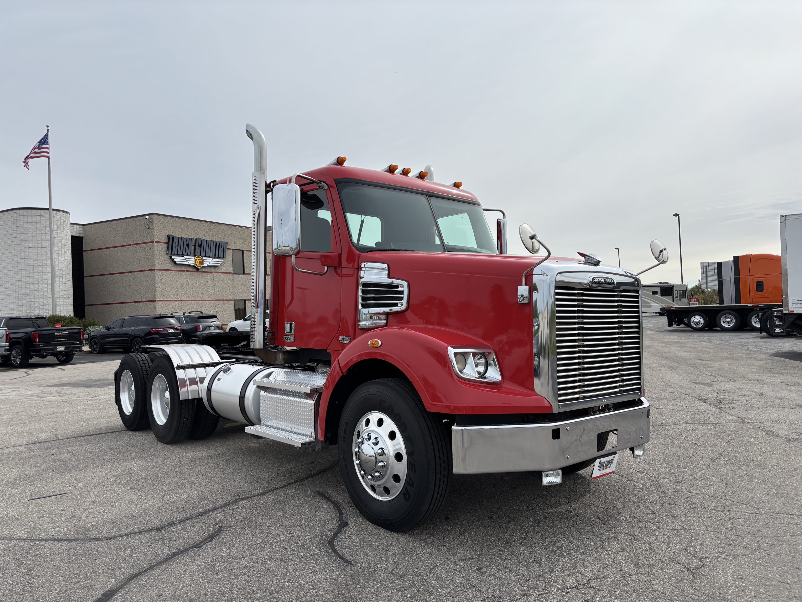 2020 Freightliner 122SD 2020 Freightliner 122SD - image 3 of 6