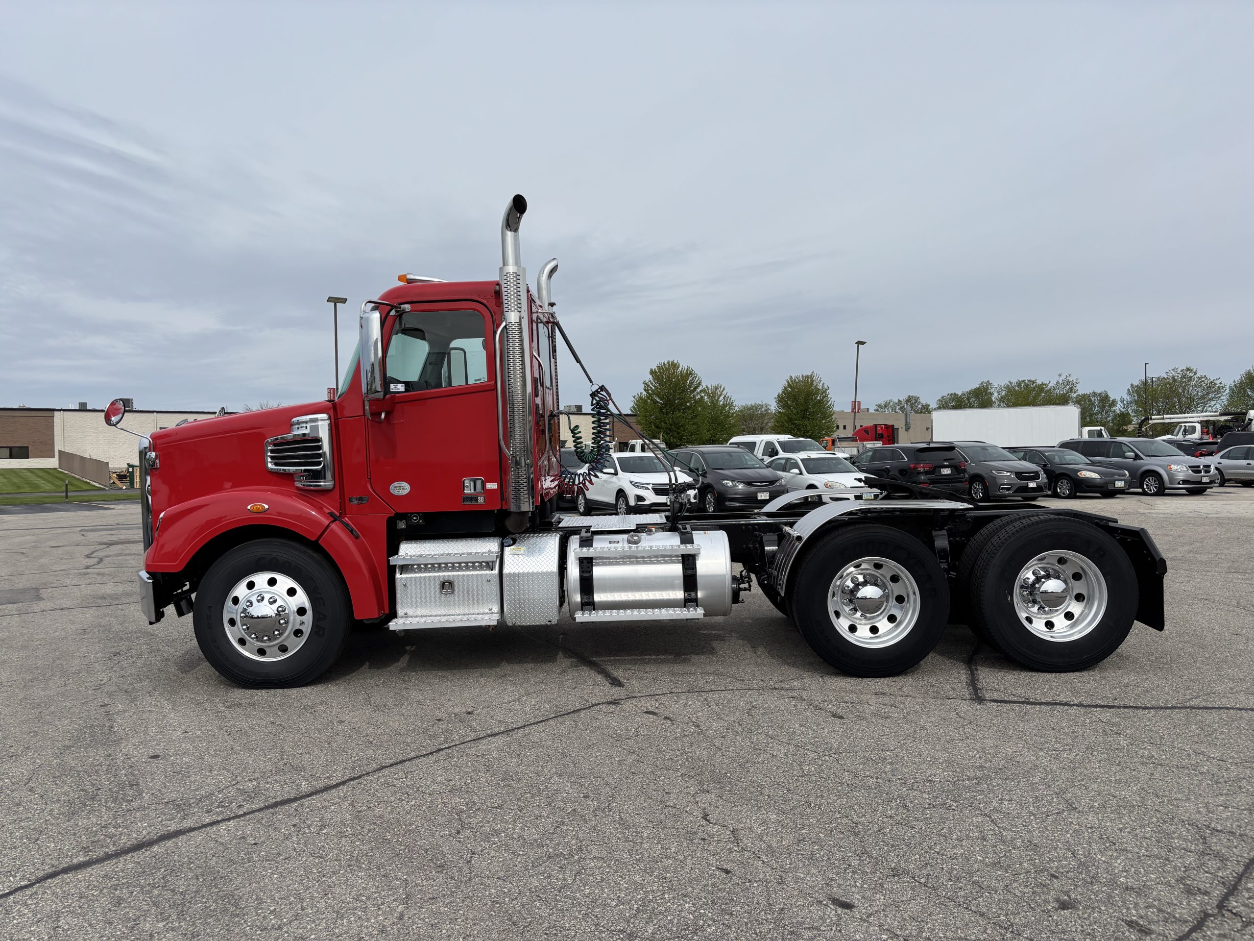 2020 Freightliner 122SD 2020 Freightliner 122SD - image 5 of 6