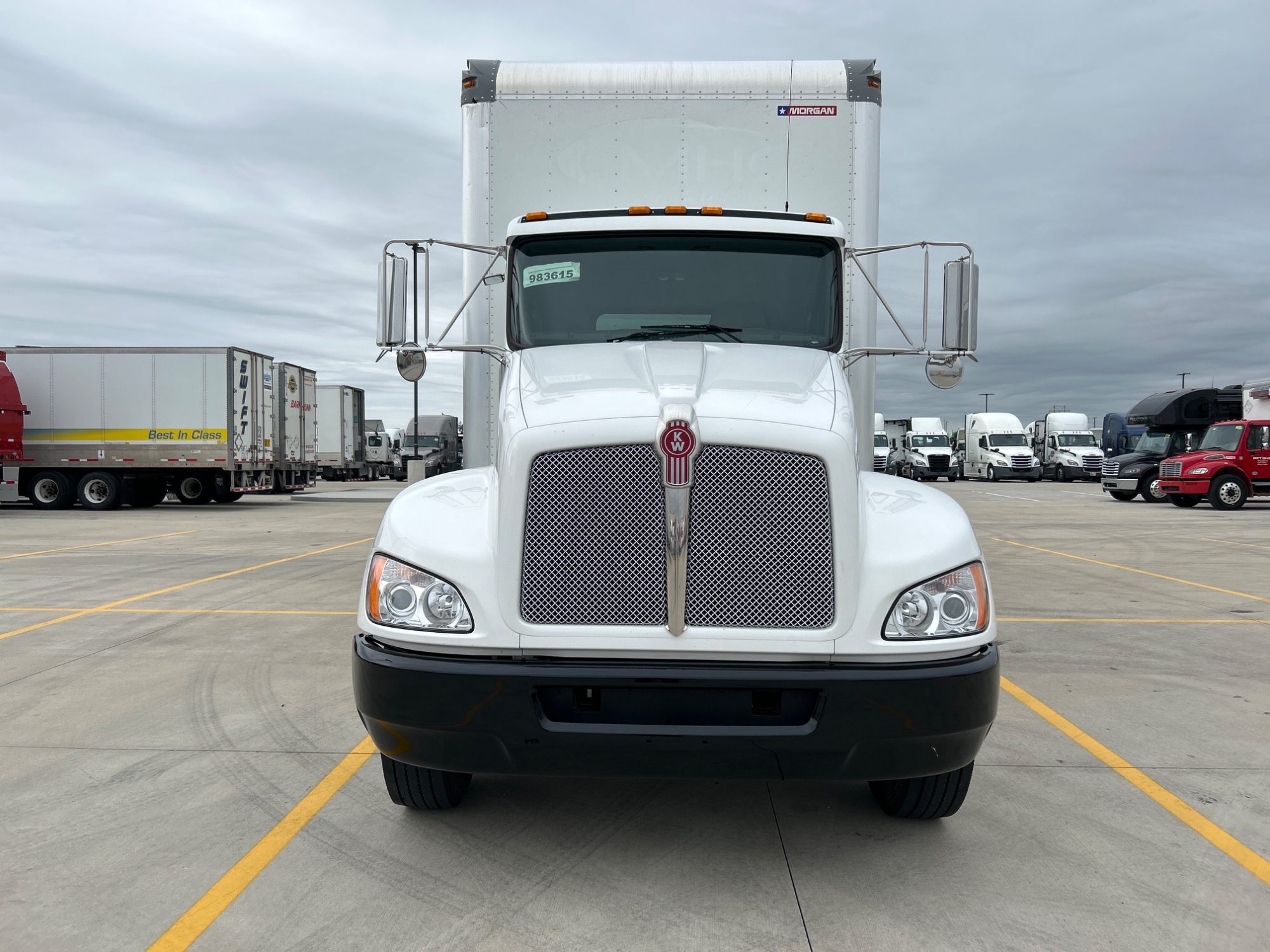 2022 Kenworth T270 2022 Kenworth T270 - image 3 of 6