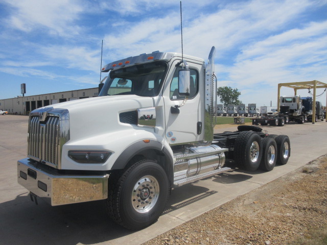 2027 Western Star 49X 2027 Western Star 49X - image 1 of 6