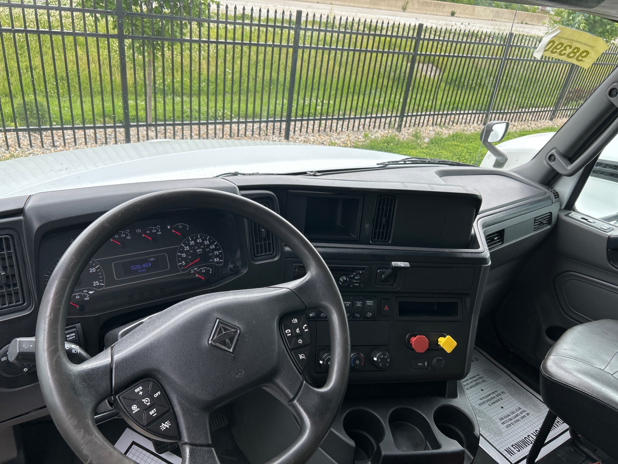 2018 International LT625 2018 International LT625 - image 5 of 5