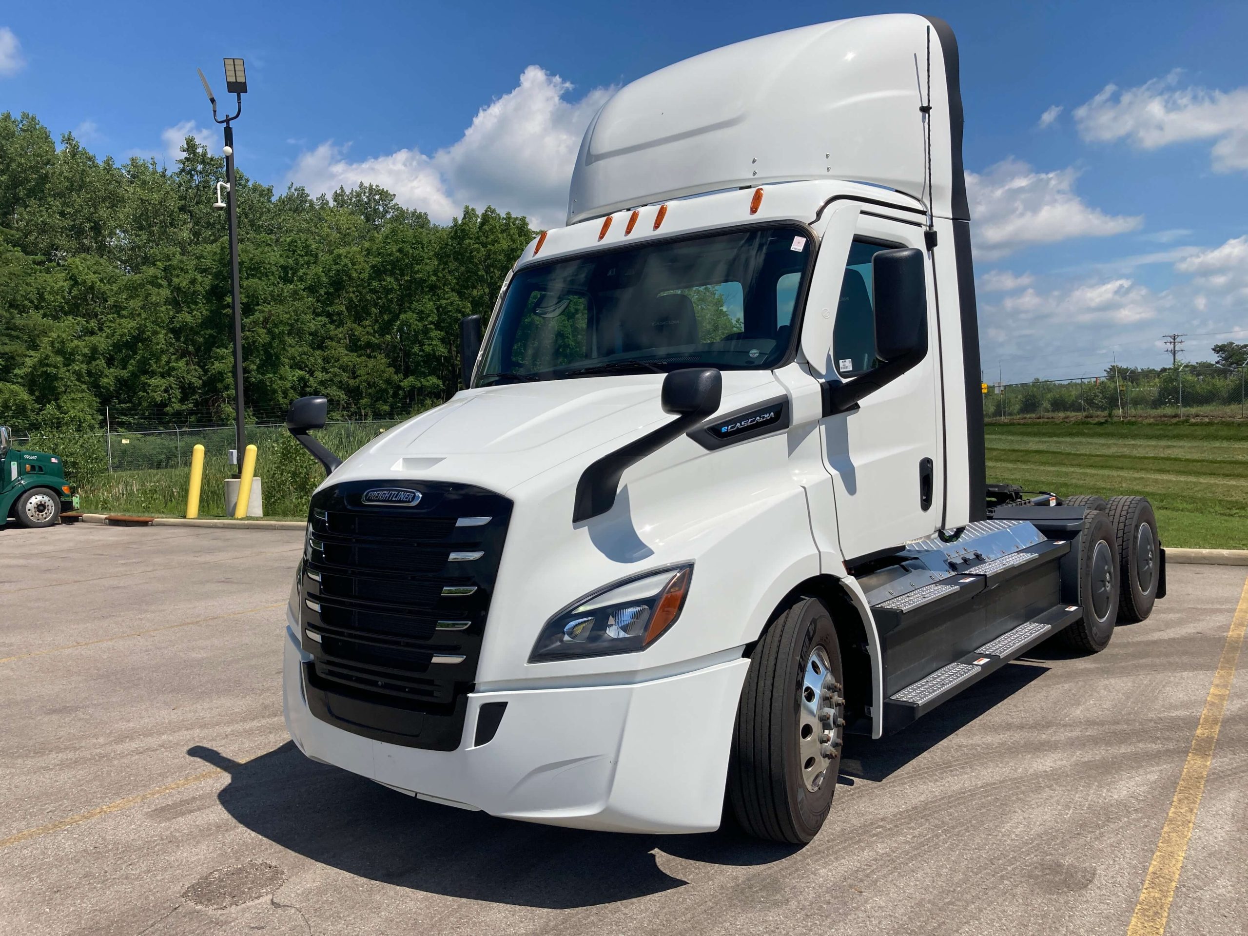 2025 Freightliner EP116 2025 Freightliner EP116 - image 1 of 5
