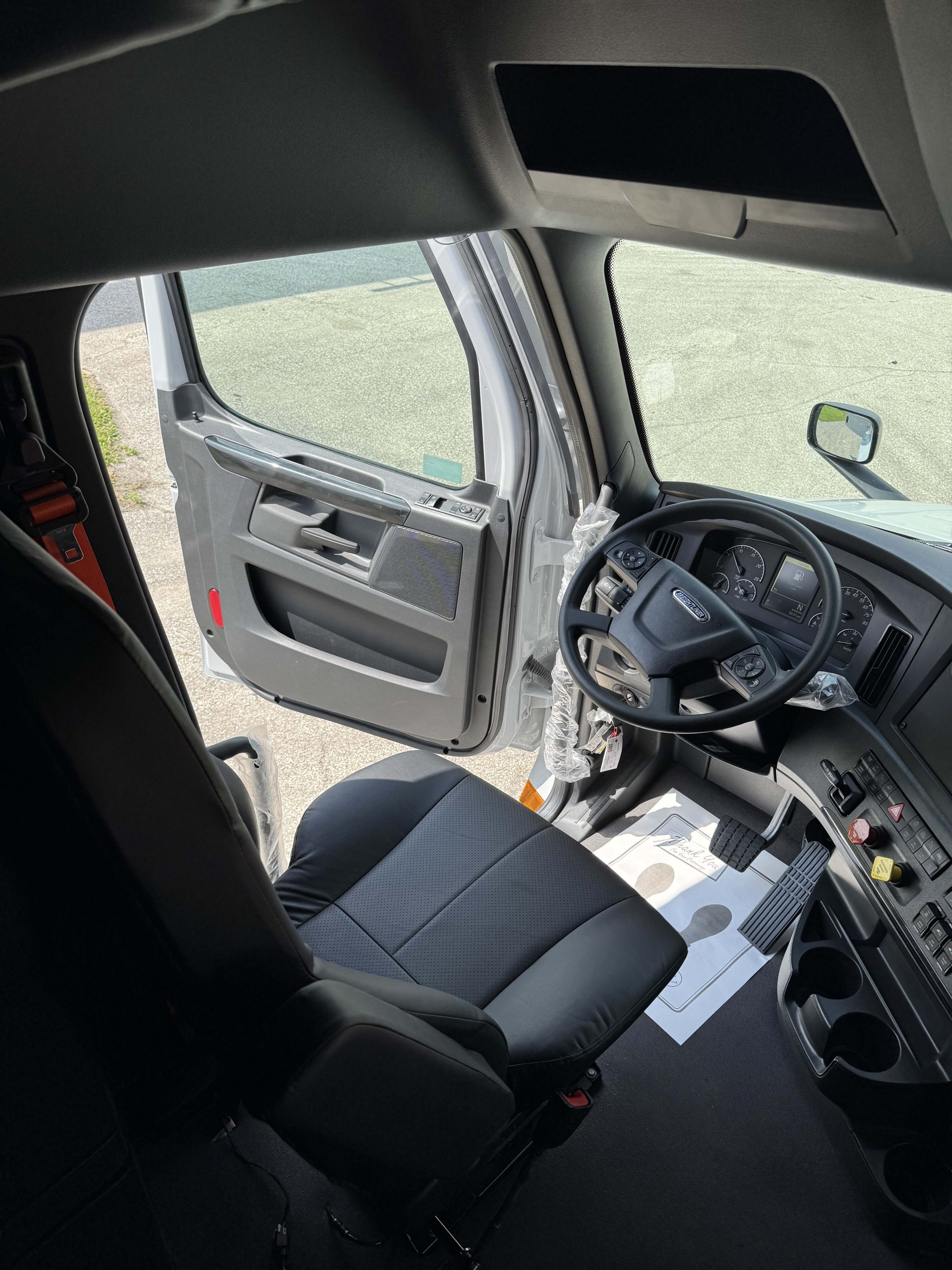 2026 Freightliner PT126SLP 2026 Freightliner PT126SLP - image 5 of 6