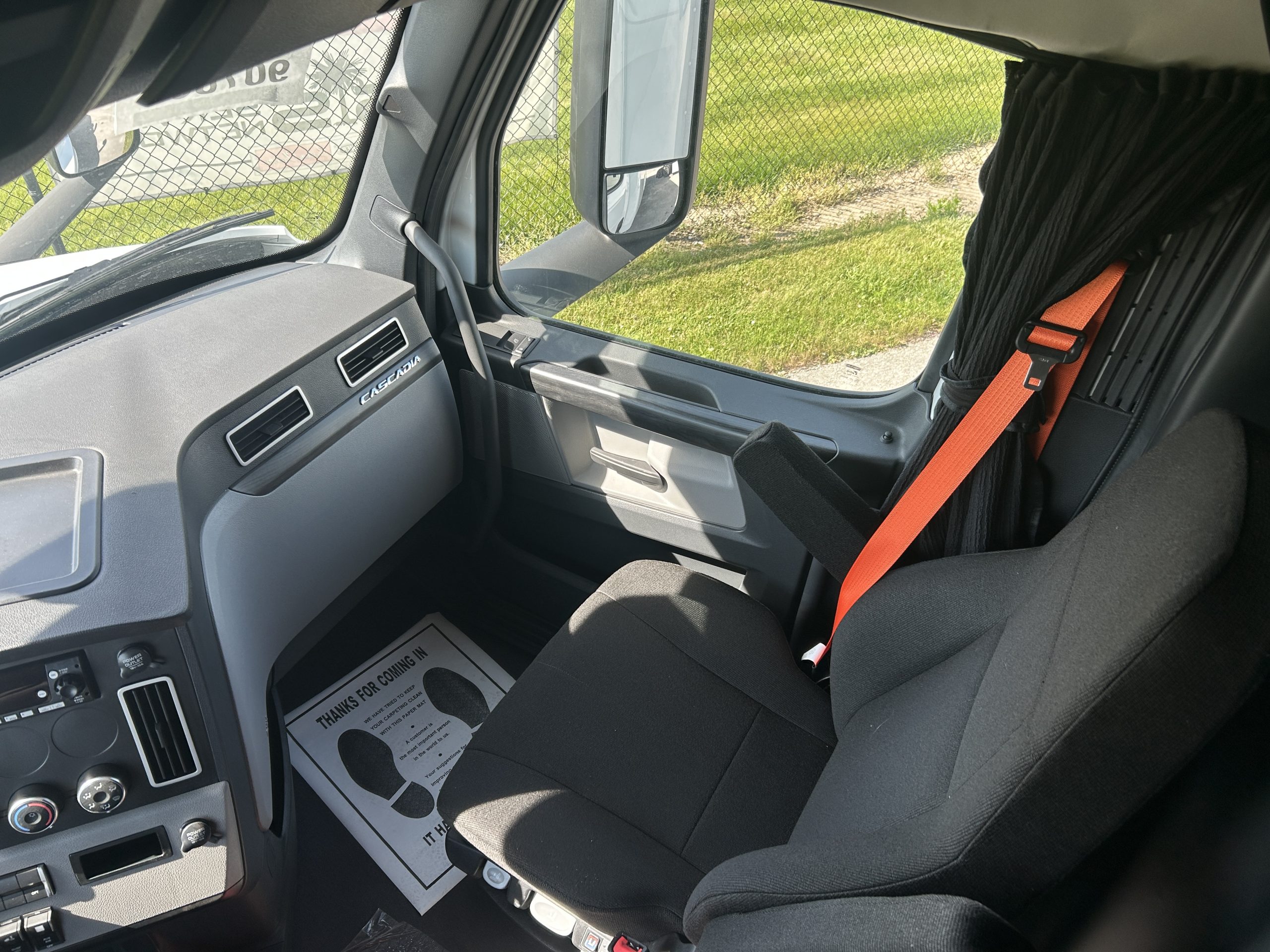 2025 Freightliner PE116DC 068Rf00000g0zcu 2025 Freightliner PE116DC 068Rf00000g0zcu