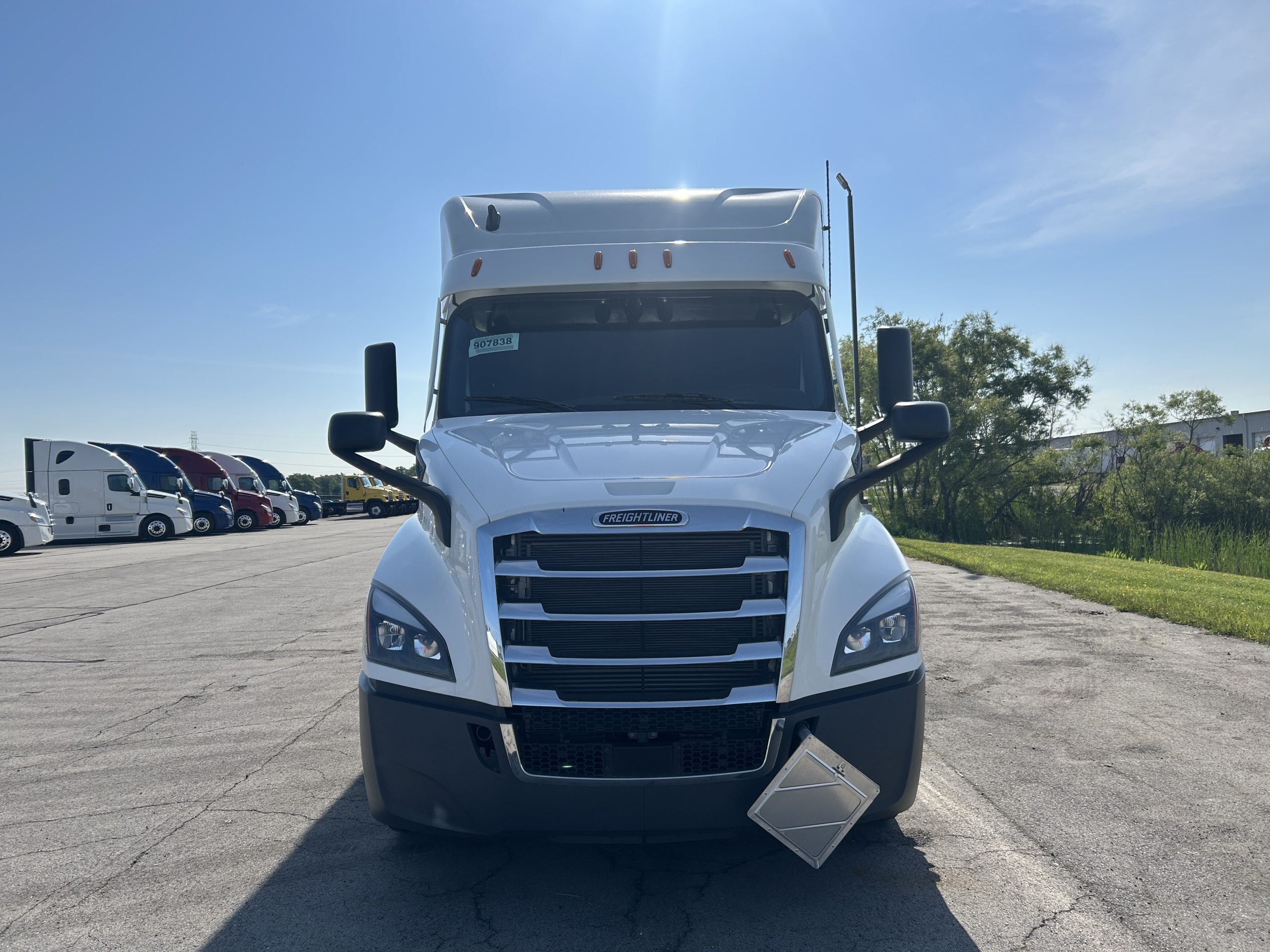2025 Freightliner PE116DC 068Rf00000g1MzO 2025 Freightliner PE116DC 068Rf00000g1MzO