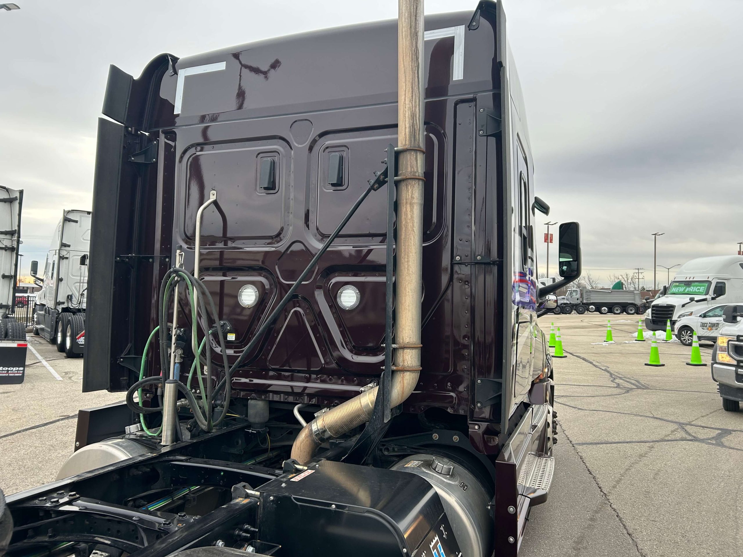 2025 Freightliner PT126SLP 2025 Freightliner PT126SLP - image 5 of 6