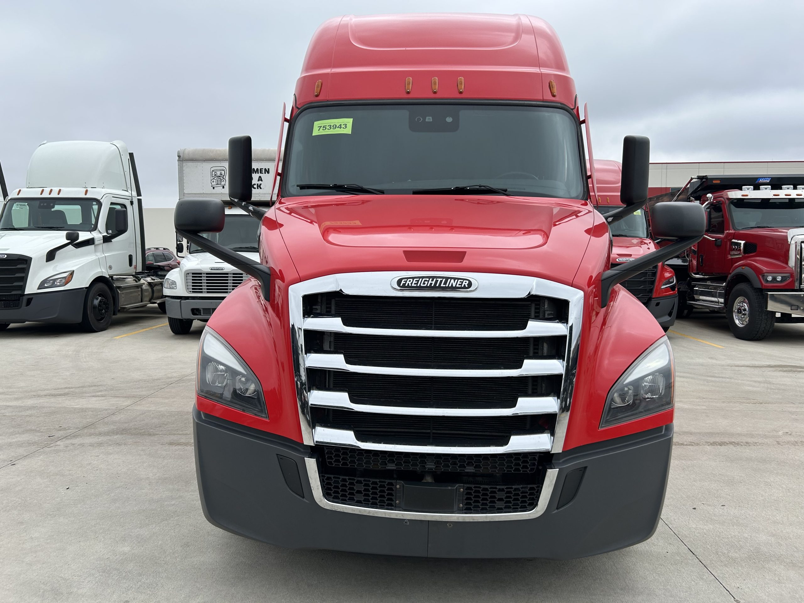 2023 Freightliner PT126SLP 2023 Freightliner PT126SLP - image 2 of 6