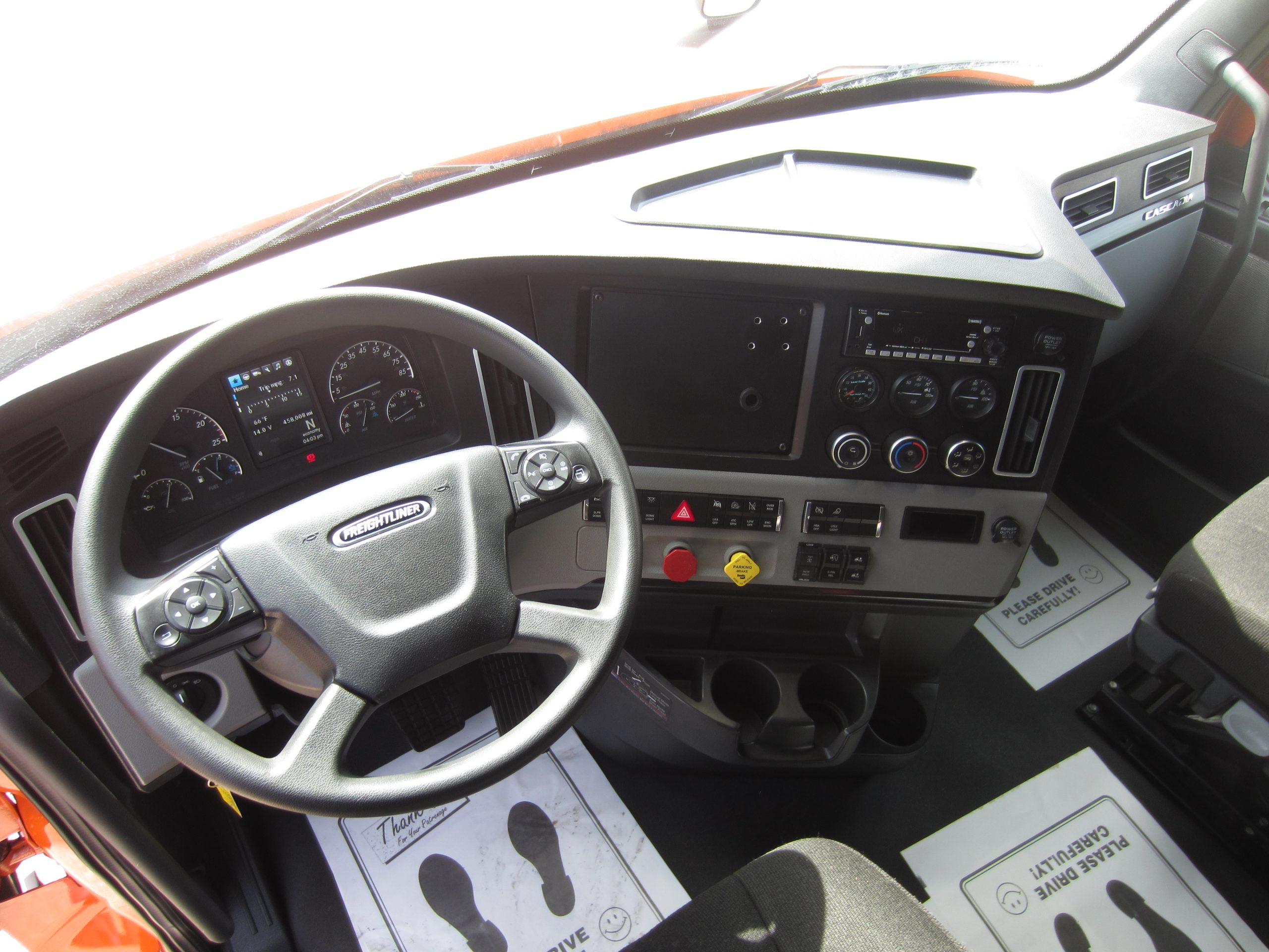 2022 Freightliner PT126SLP 2022 Freightliner PT126SLP - image 5 of 6