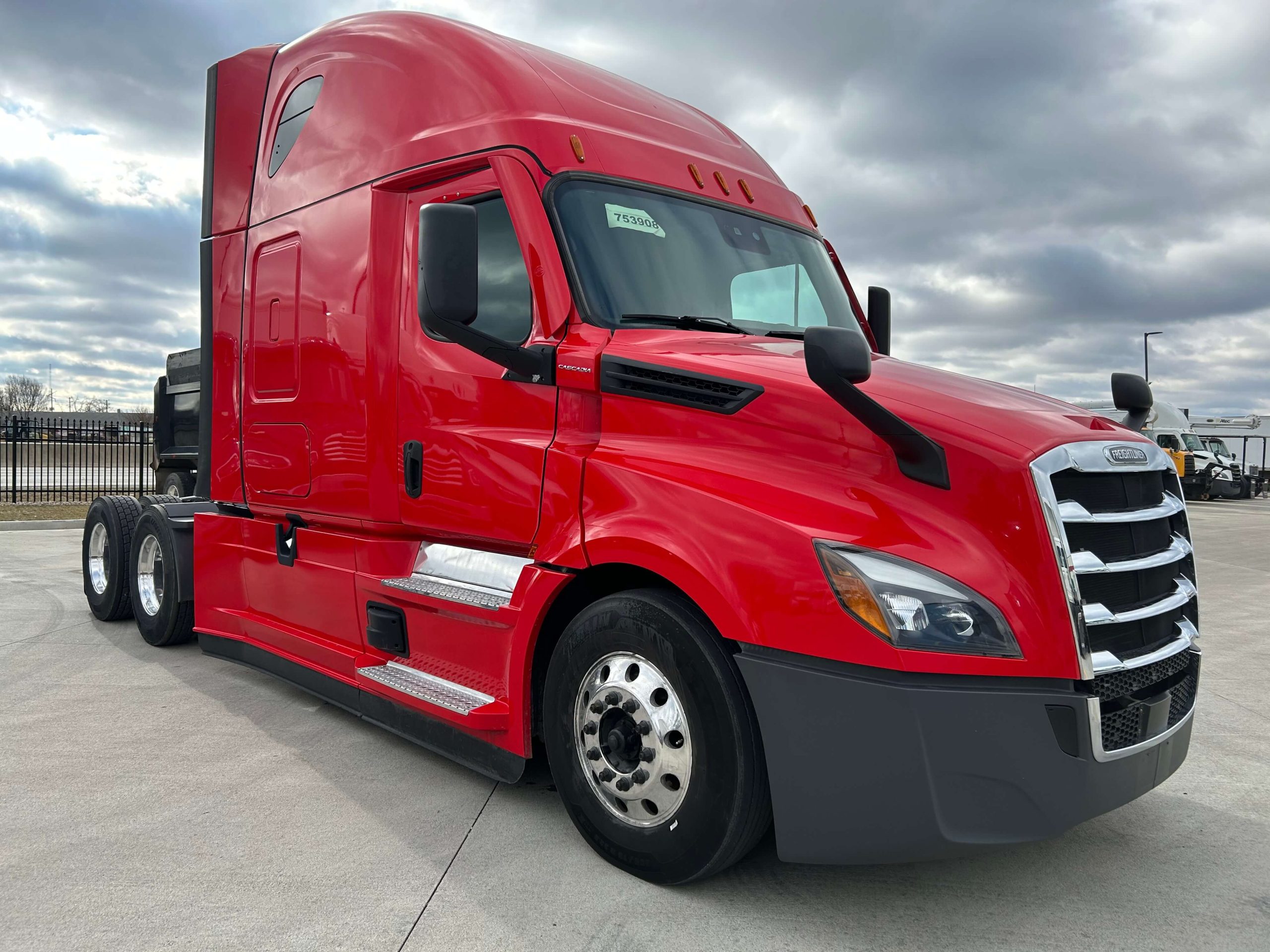 2023 Freightliner PT126SLP 2023 Freightliner PT126SLP - image 3 of 6