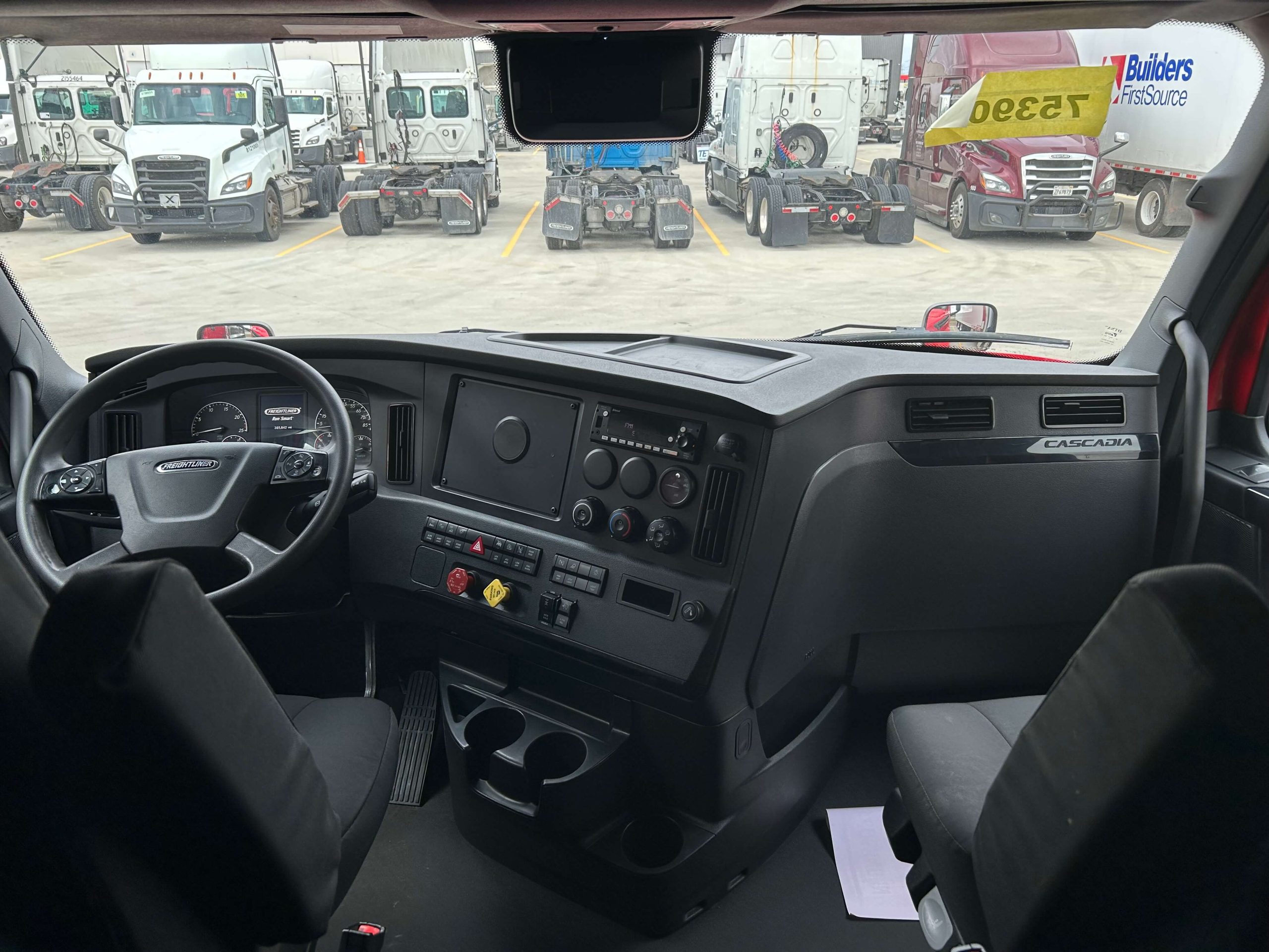 2023 Freightliner PT126SLP 2023 Freightliner PT126SLP - image 5 of 6