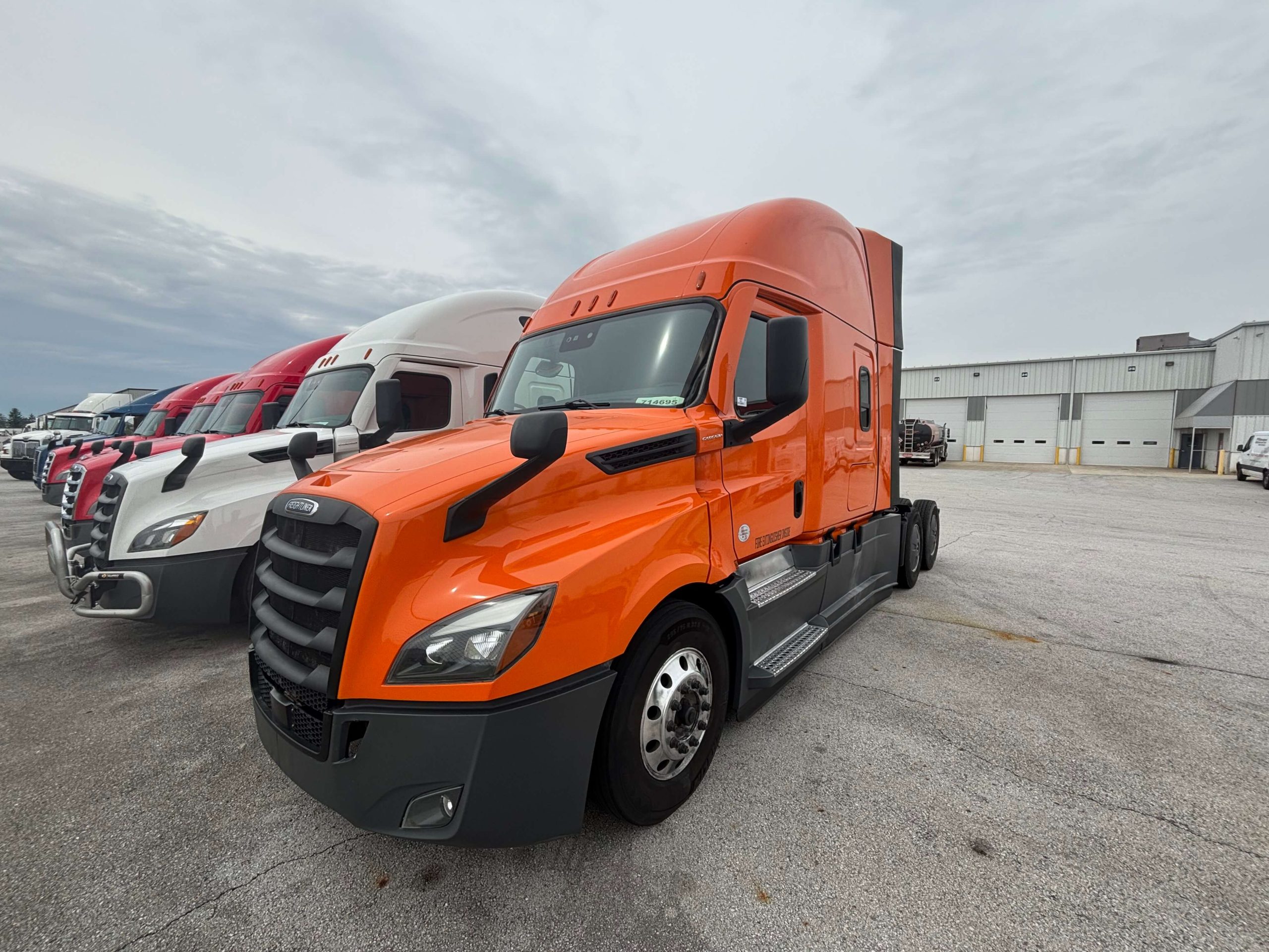 2022 Freightliner PT126SLP 2022 Freightliner PT126SLP - image 3 of 6
