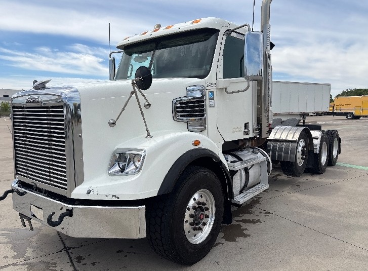 2019 Freightliner 122SD 2019 Freightliner 122SD - image 1 of 3