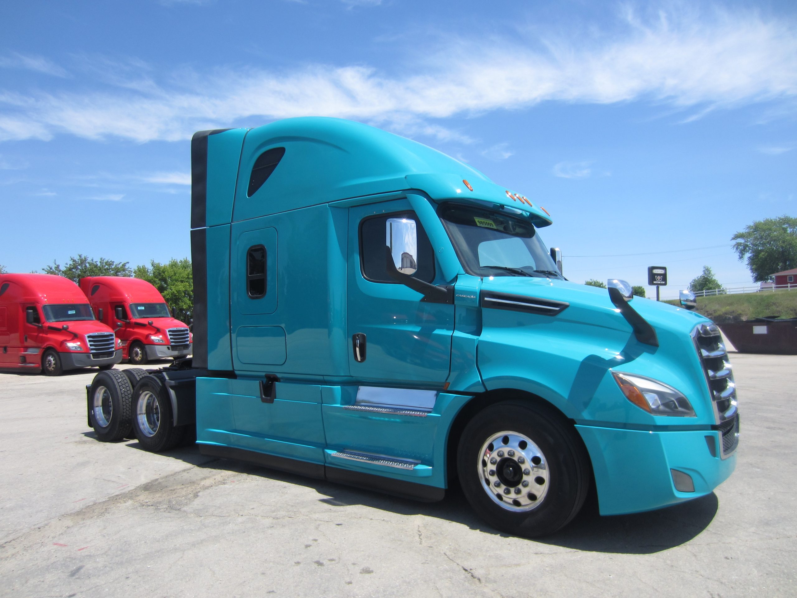 2025 Freightliner PT126SLP 2025 Freightliner PT126SLP - image 3 of 6