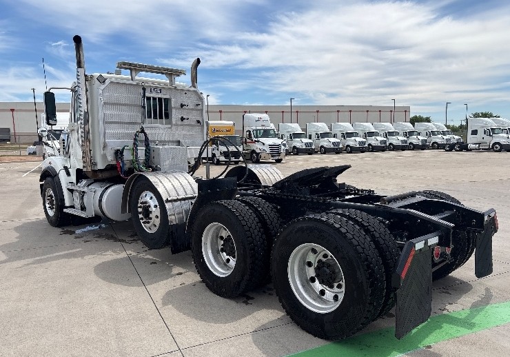 2019 Freightliner 122SD 2019 Freightliner 122SD - image 3 of 3