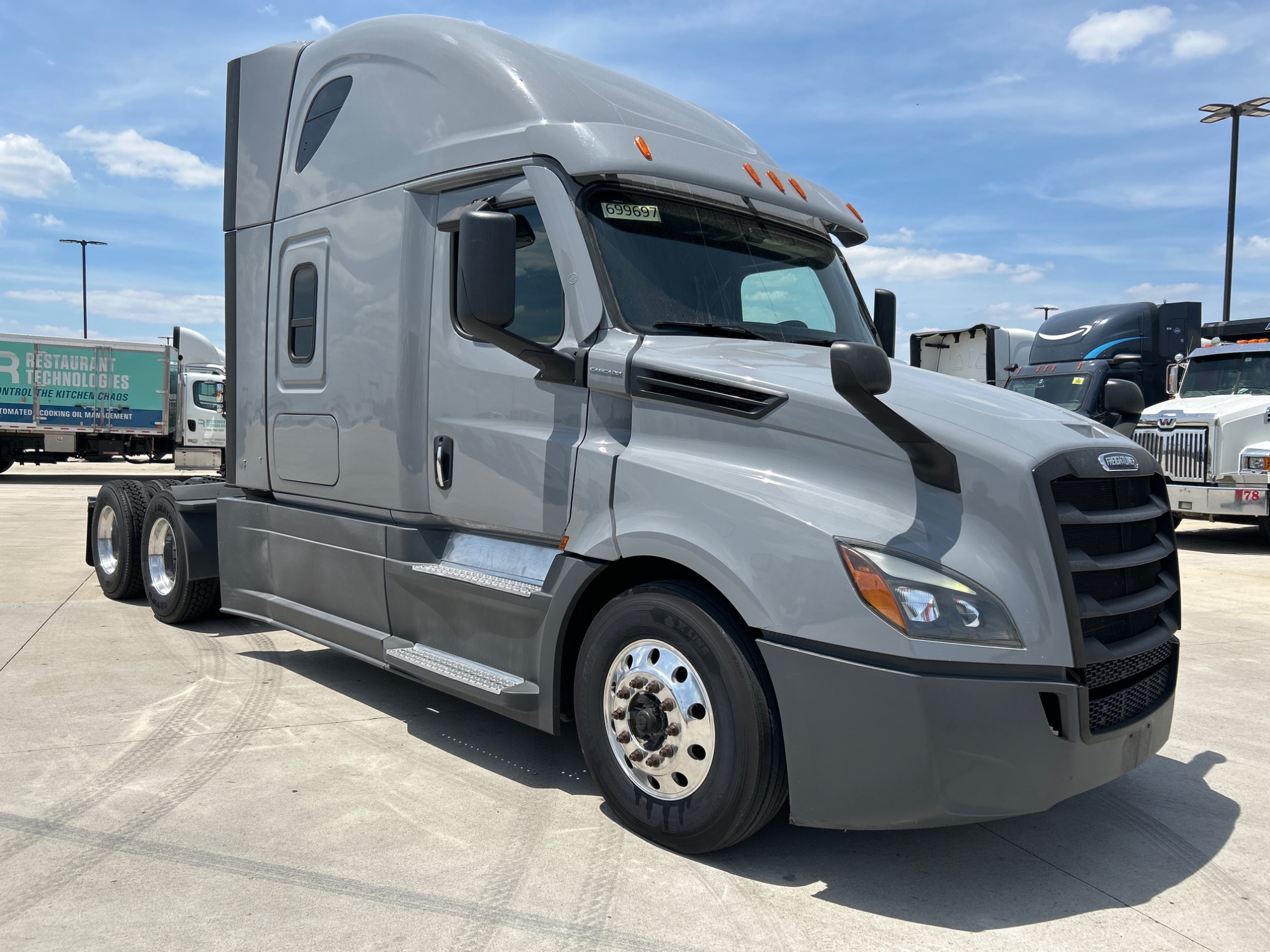 2021 Freightliner PT126SLP 2021 Freightliner PT126SLP - image 3 of 6