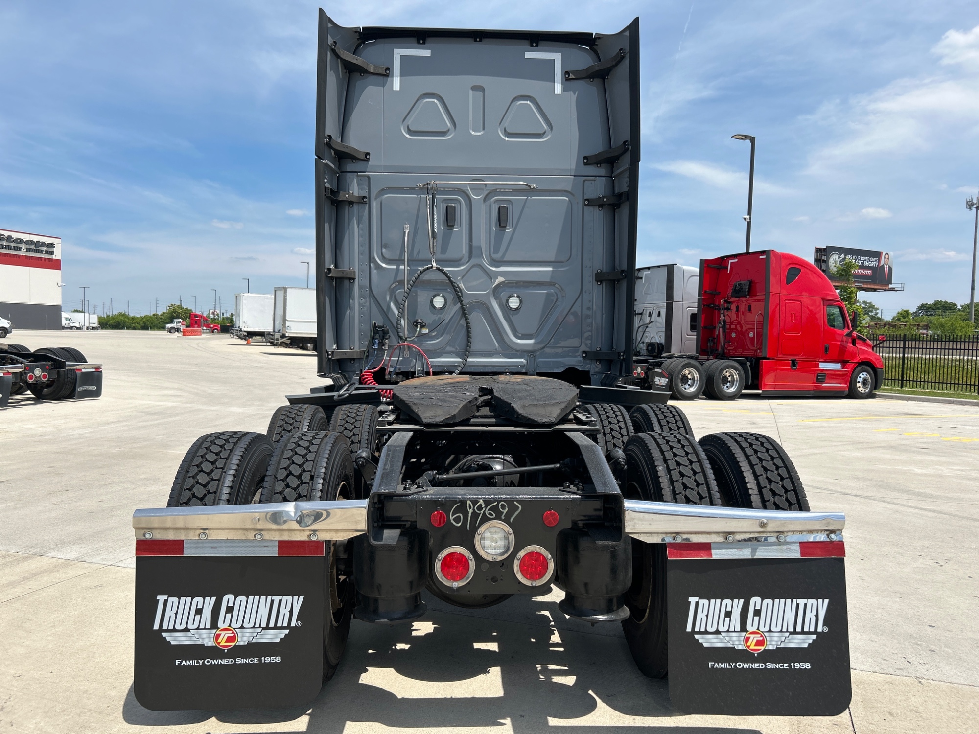 2021 Freightliner PT126SLP 2021 Freightliner PT126SLP - image 4 of 6