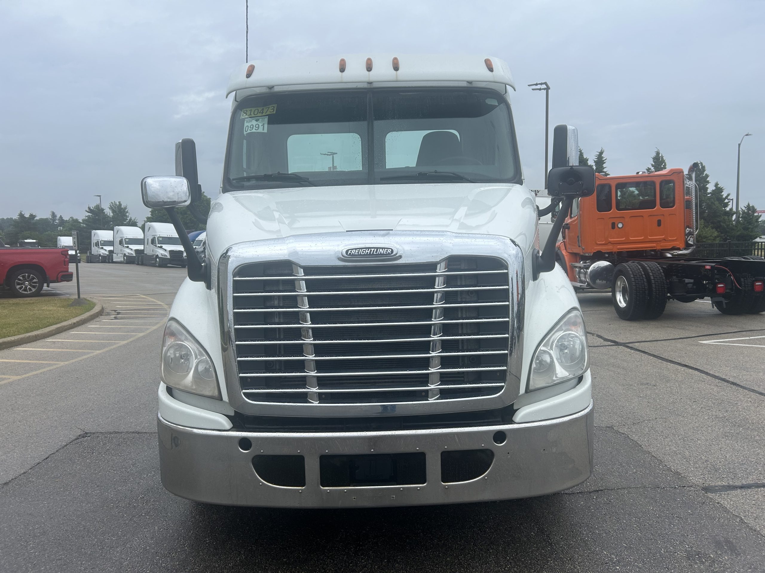 2016 Freightliner CA113 2016 Freightliner CA113 - image 3 of 6