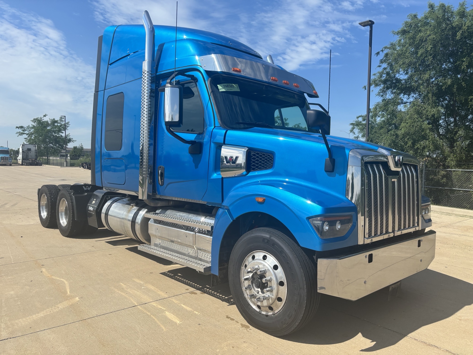 2023 Western Star 49X — photo 3