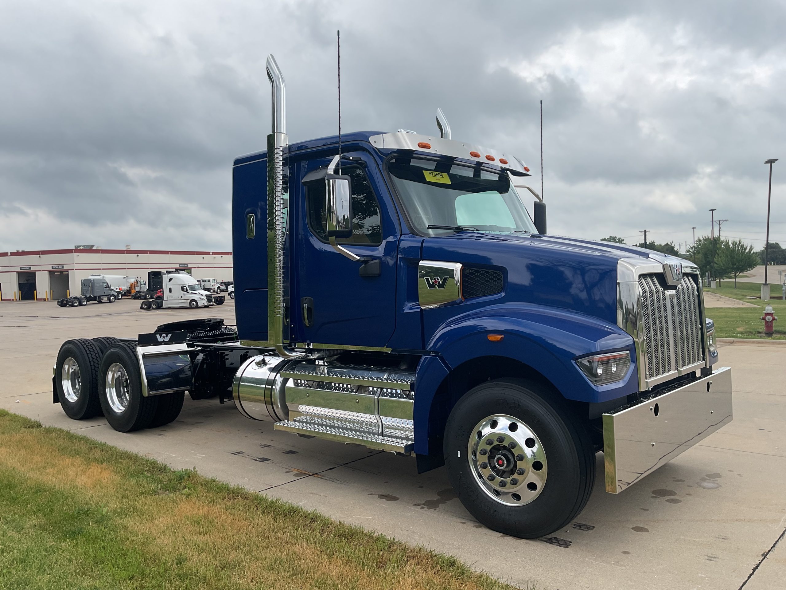 2027 Western Star 2027 Western Star - image 3 of 6