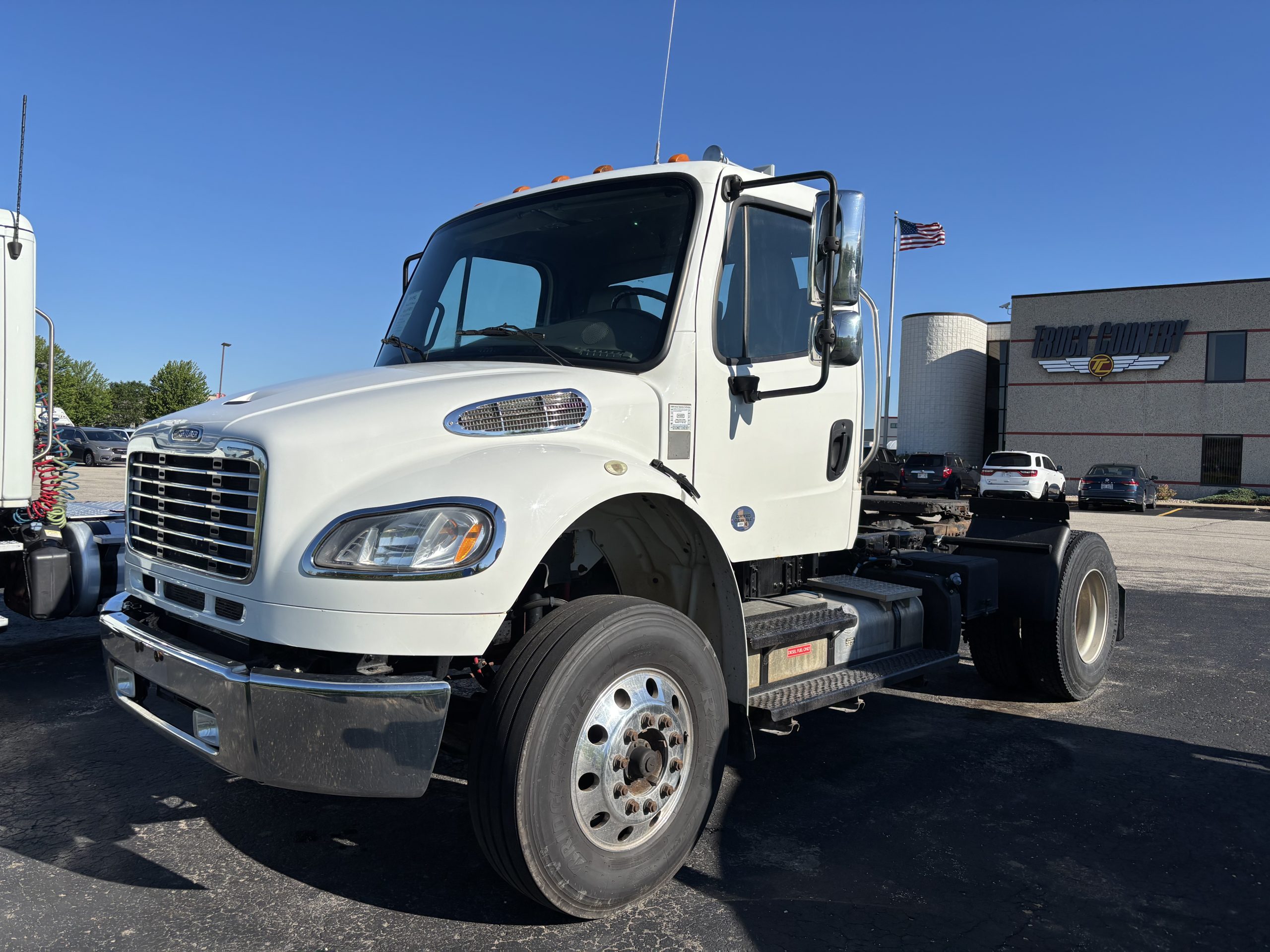 2018 Freightliner M2 106 2018 Freightliner M2 106 - image 1 of 1