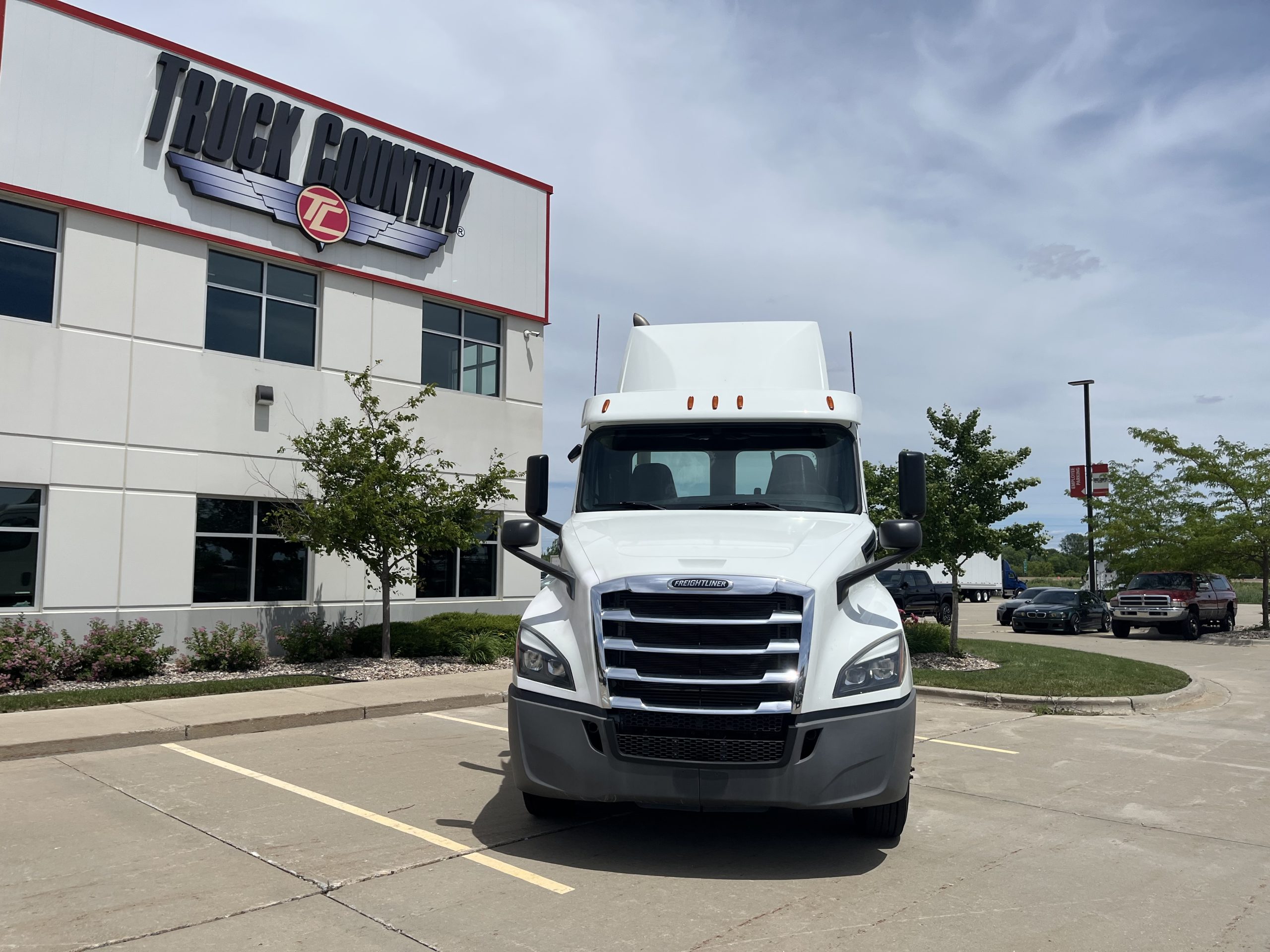 2019 Freightliner PT126DC 2019 Freightliner PT126DC - image 2 of 6