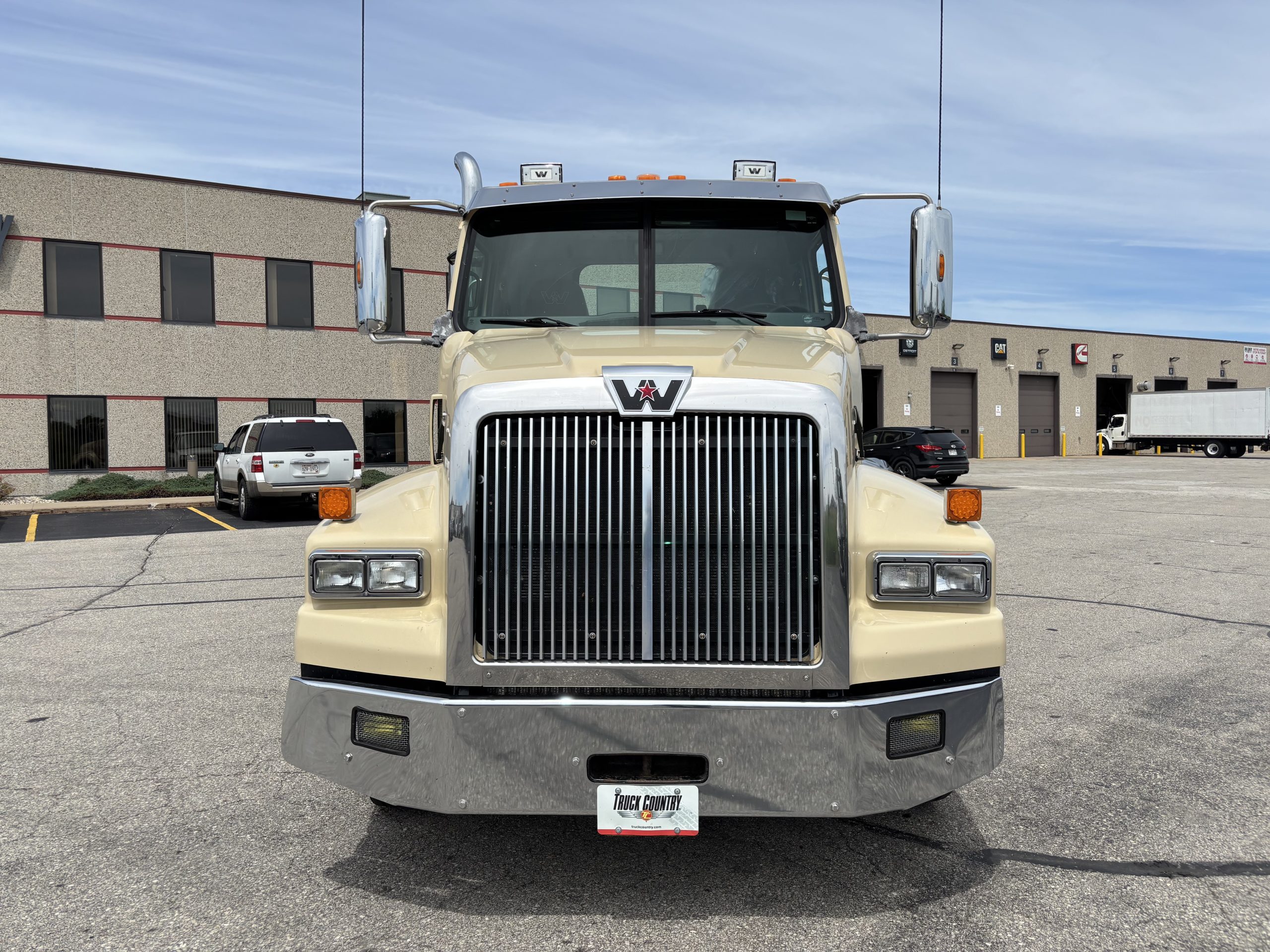 2020 Western Star 4900SA 2020 Western Star 4900SA - image 2 of 6