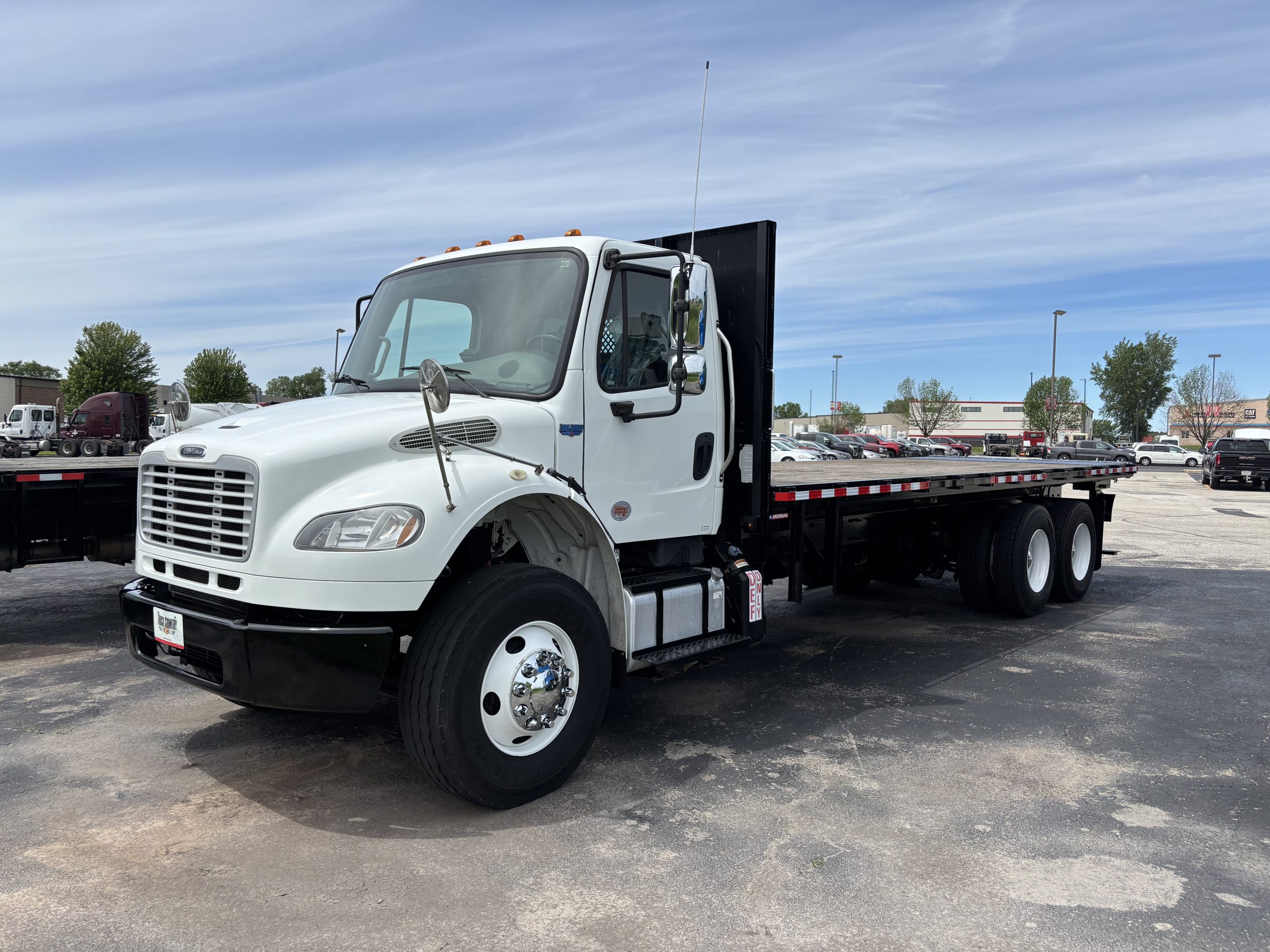 2017 Freightliner M280 2017 Freightliner M280 - image 1 of 1