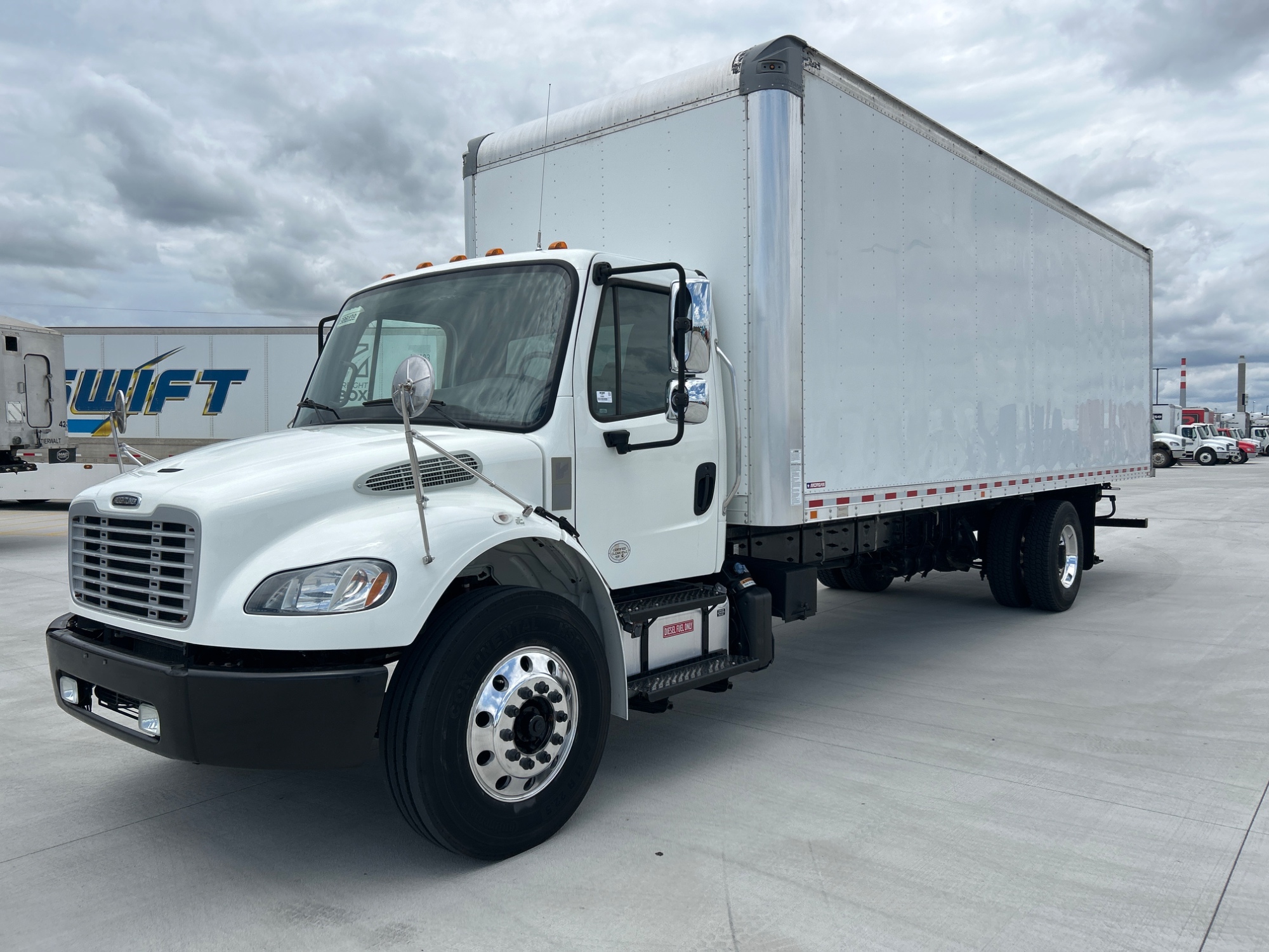 2020 Freightliner M2 106 2020 Freightliner M2 106 - image 2 of 6