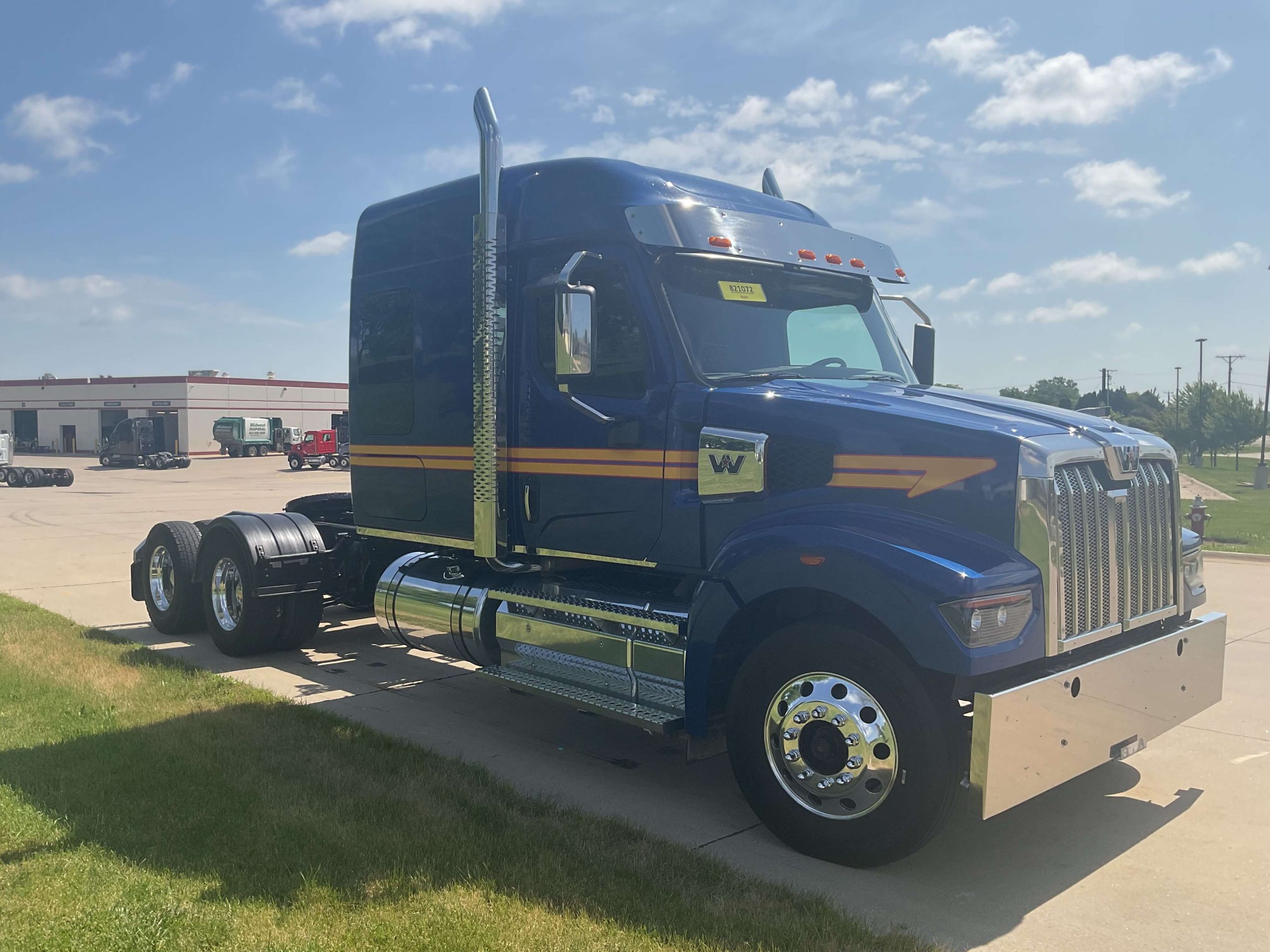 2024 Western Star 49X 2024 Western Star 49X - image 3 of 6