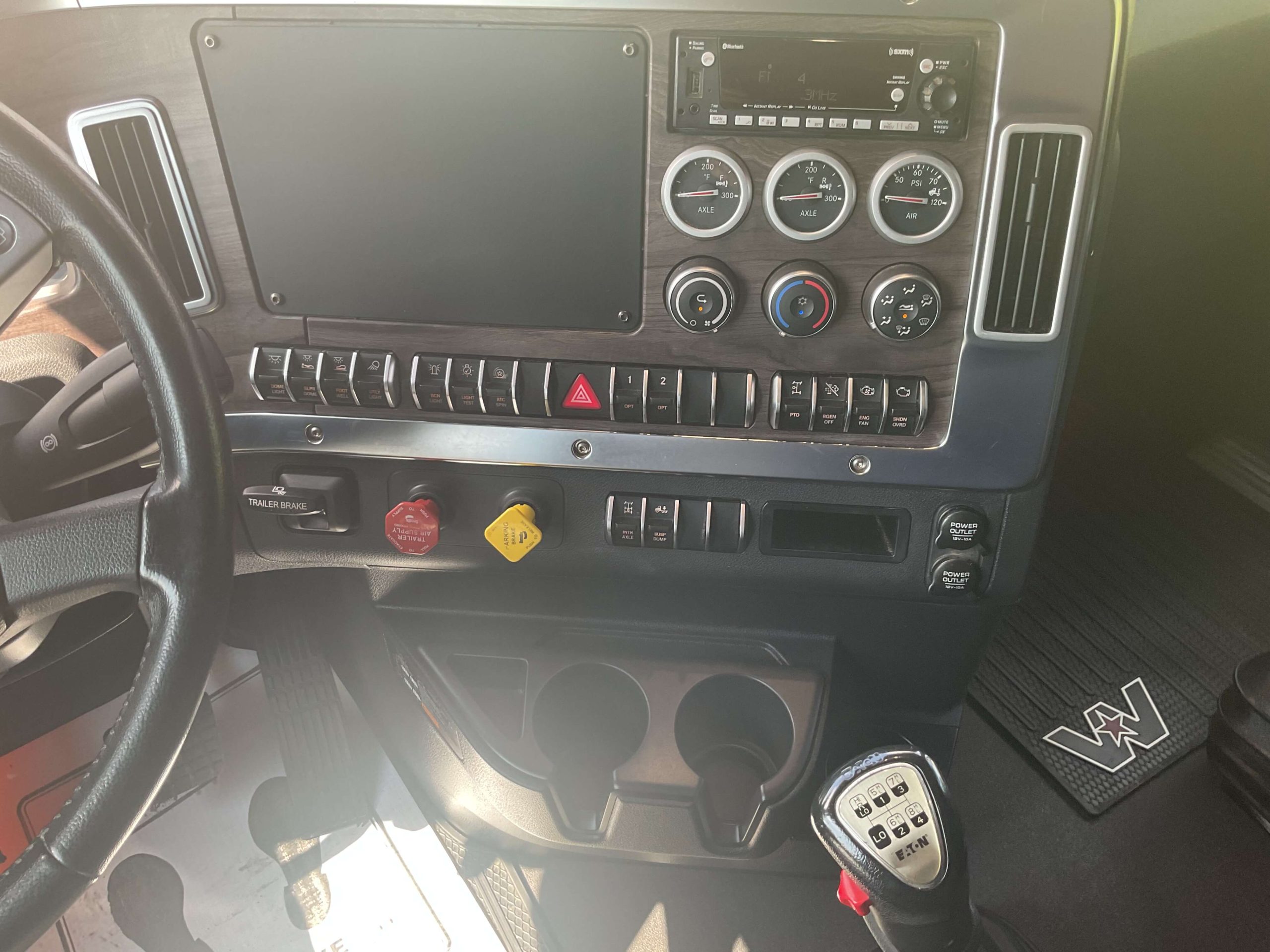 2024 Western Star 49X 2024 Western Star 49X - image 5 of 6