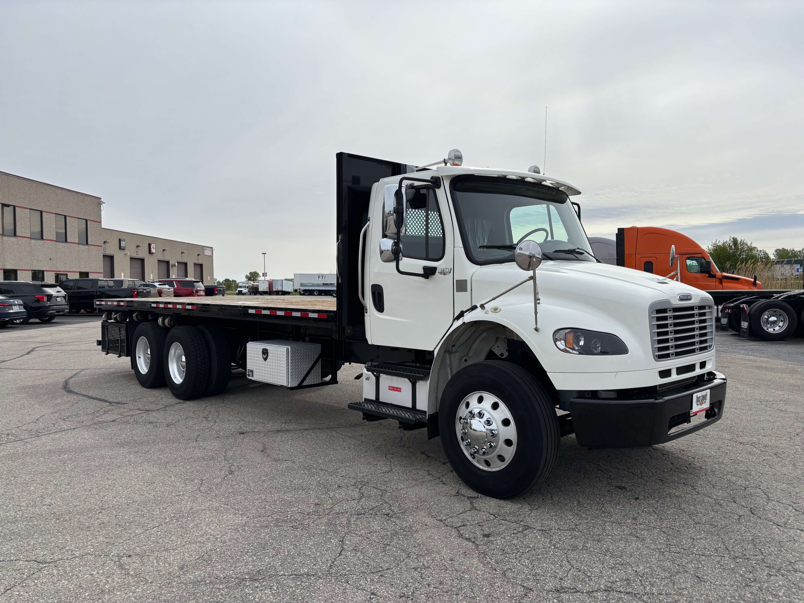 2019 Freightliner M280 2019 Freightliner M280 - image 3 of 6