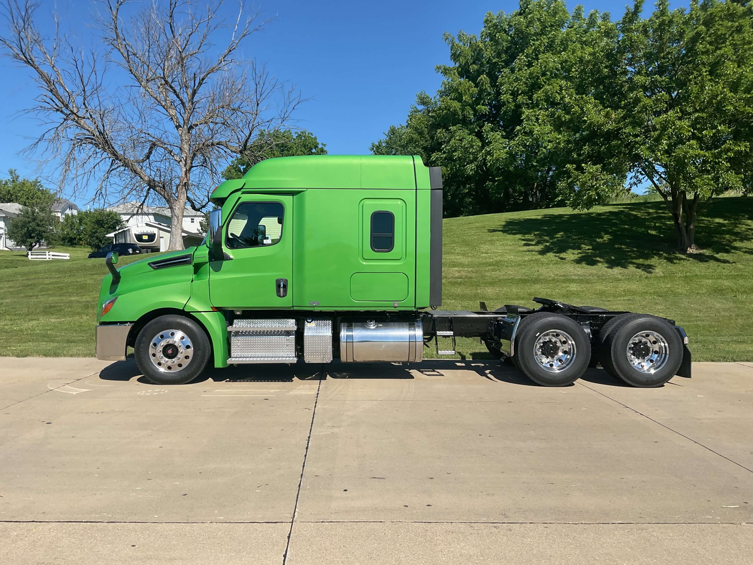 2023 Freightliner PT126SLP 2023 Freightliner PT126SLP - image 6 of 6