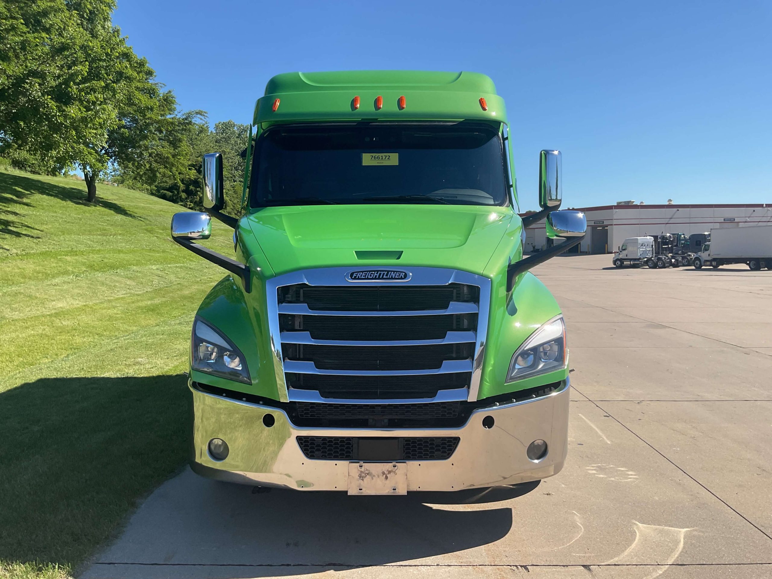 2023 Freightliner PT126SLP 2023 Freightliner PT126SLP - image 2 of 6