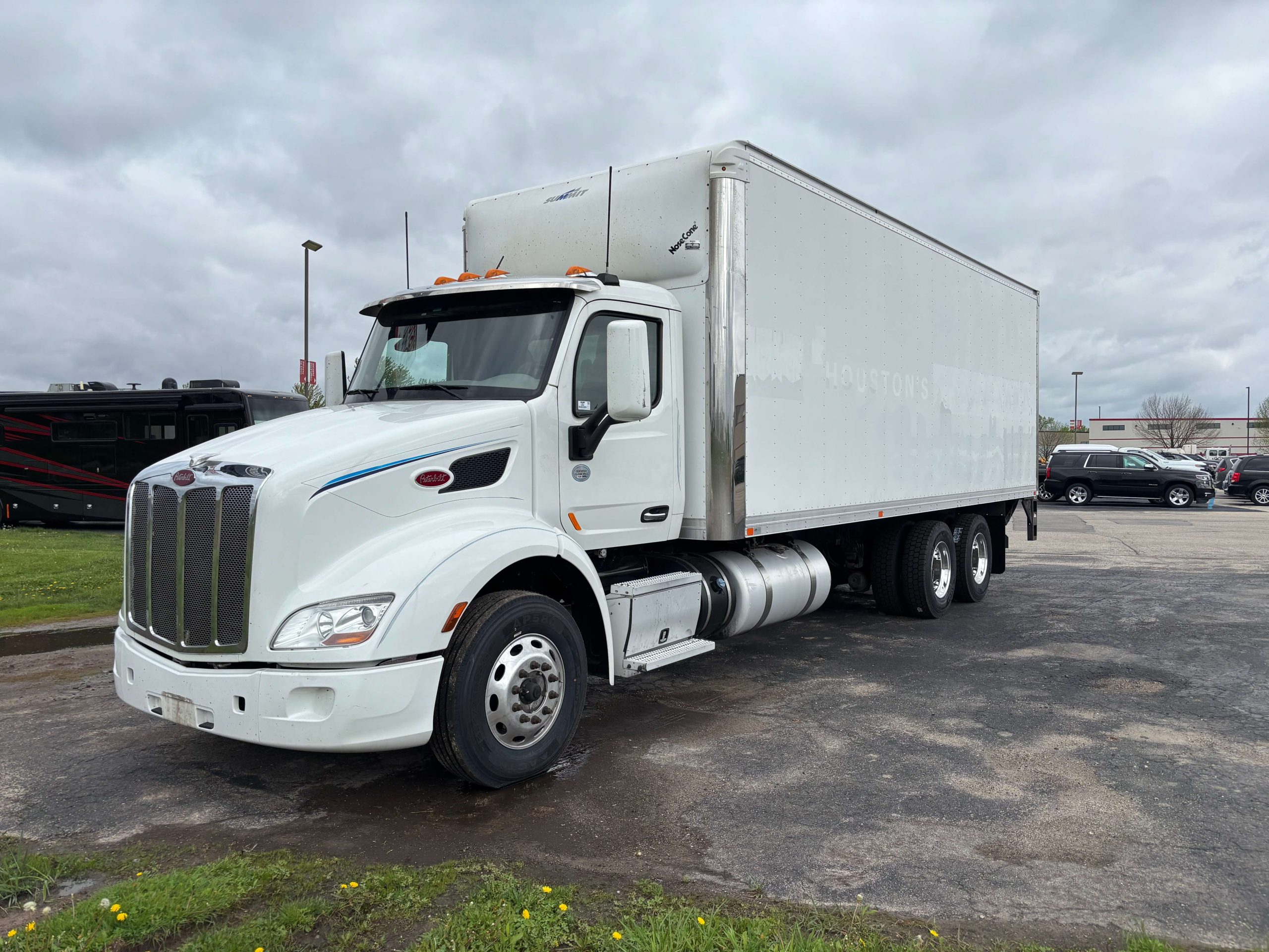 2019 Peterbilt 579 2019 Peterbilt 579 - image 1 of 6