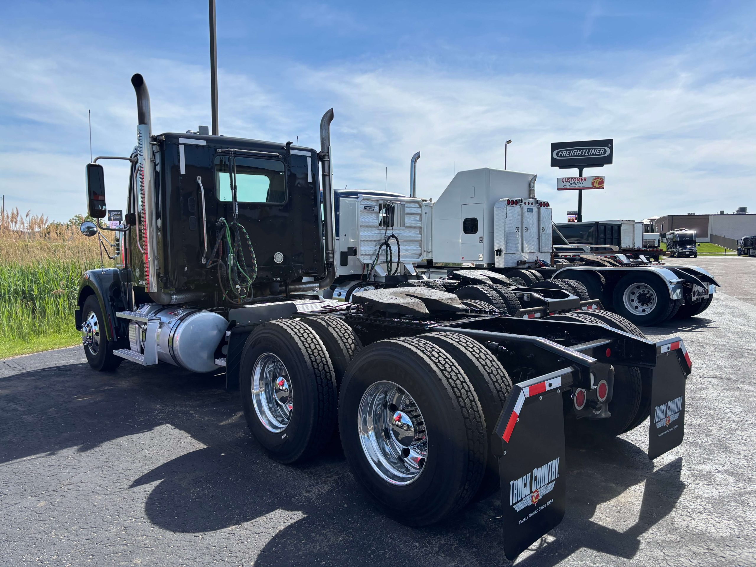 2022 Freightliner 122SD 2022 Freightliner 122SD - image 5 of 6