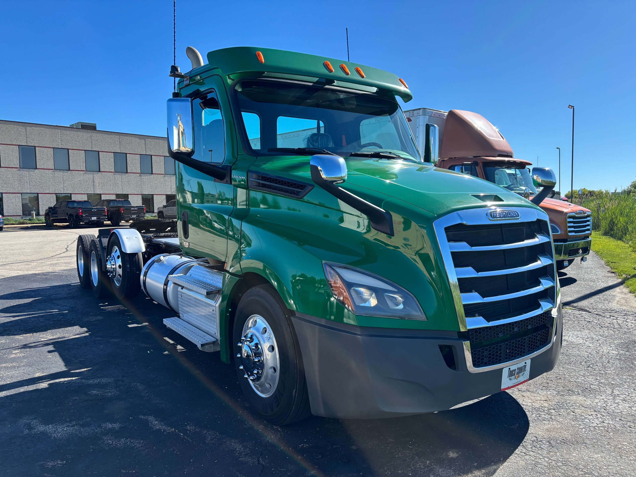 2020 Freightliner PT126DC 2020 Freightliner PT126DC - image 3 of 6