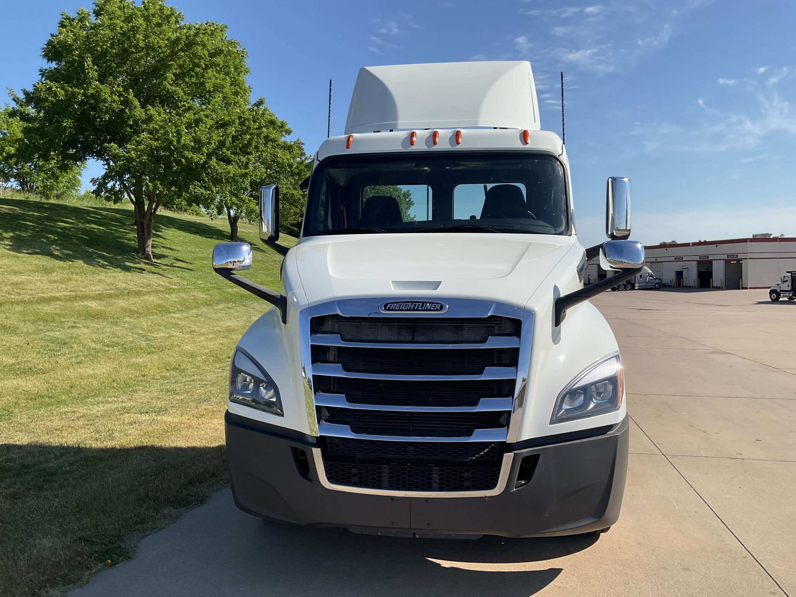 2019 Freightliner PT126DC 2019 Freightliner PT126DC - image 3 of 6