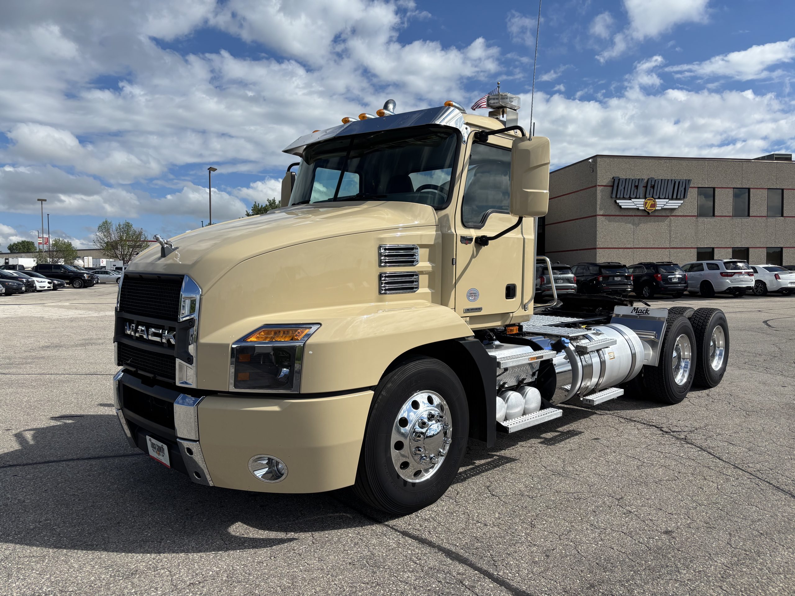 2021 MACK ANTHEM 2021 MACK ANTHEM - image 1 of 5