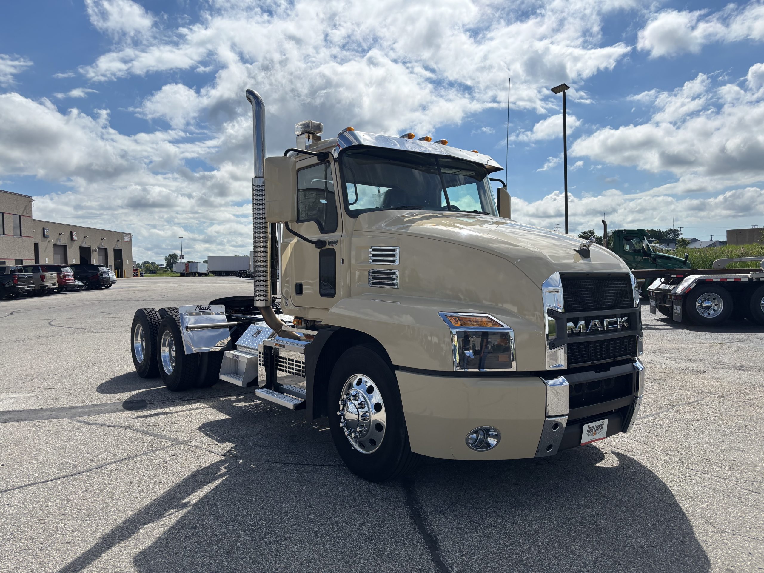 2021 MACK ANTHEM 2021 MACK ANTHEM - image 3 of 5